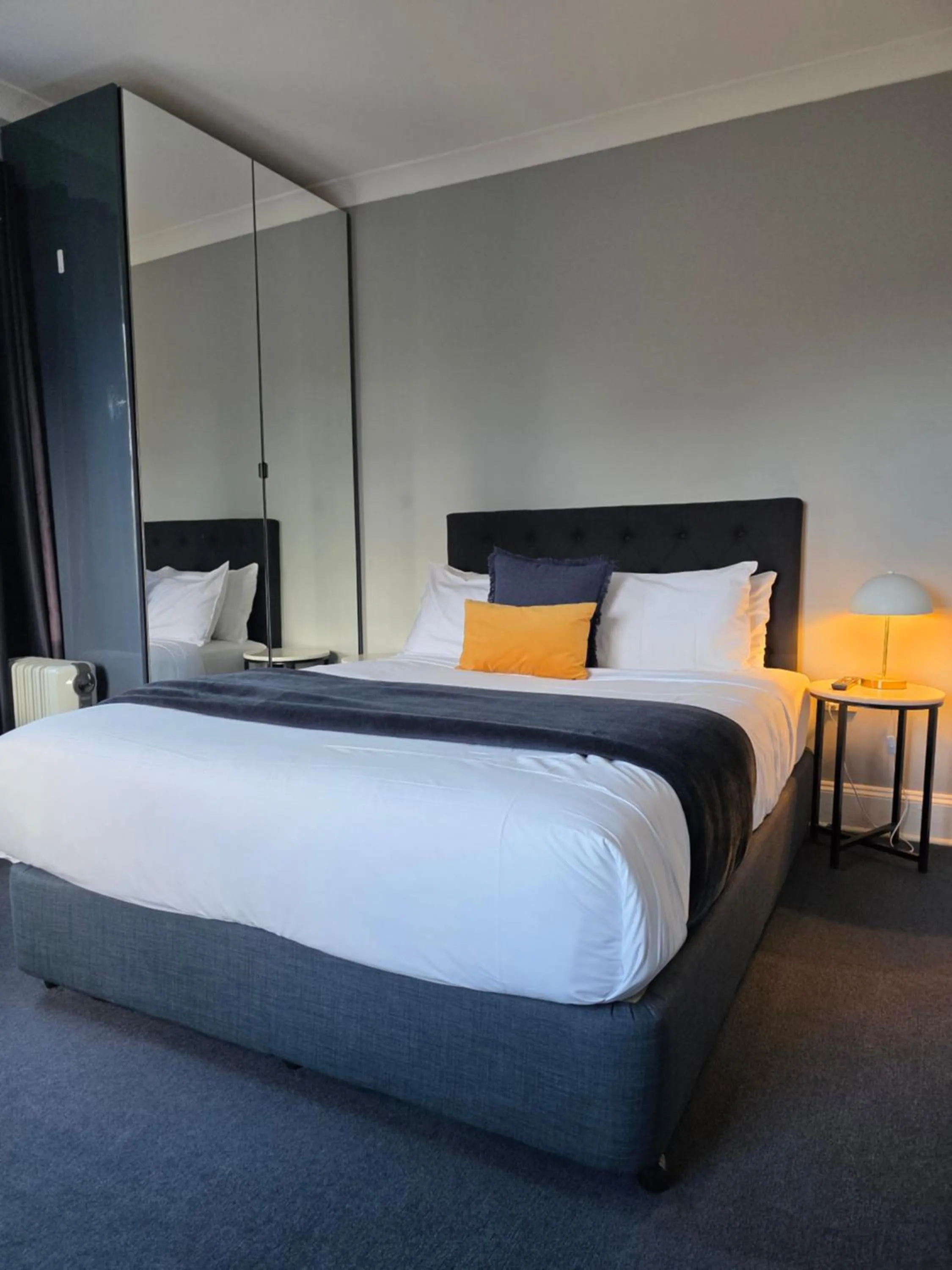 Bed in Bayswater Boutique Lodge - Potts Point