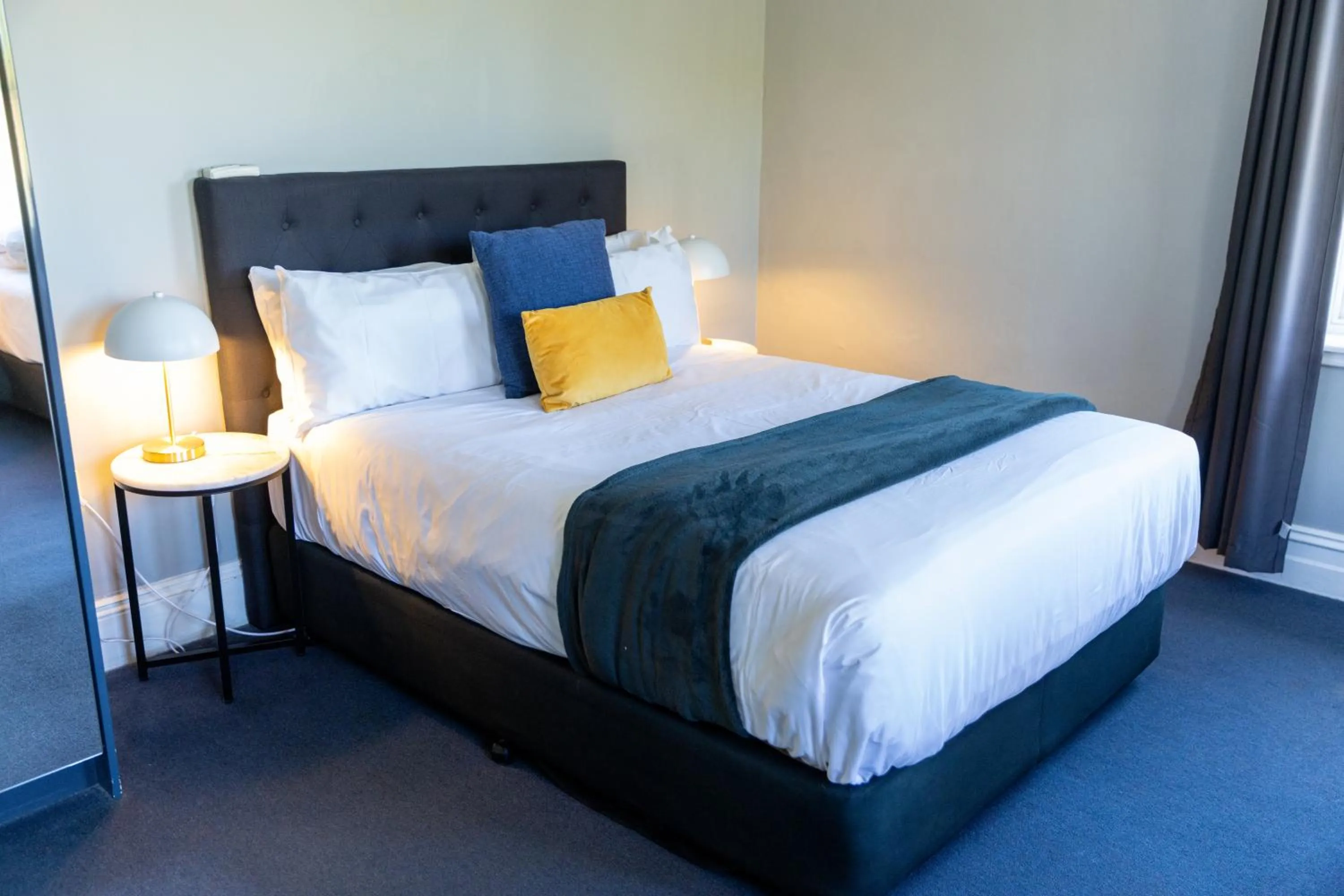Bed in Bayswater Boutique Lodge - Potts Point