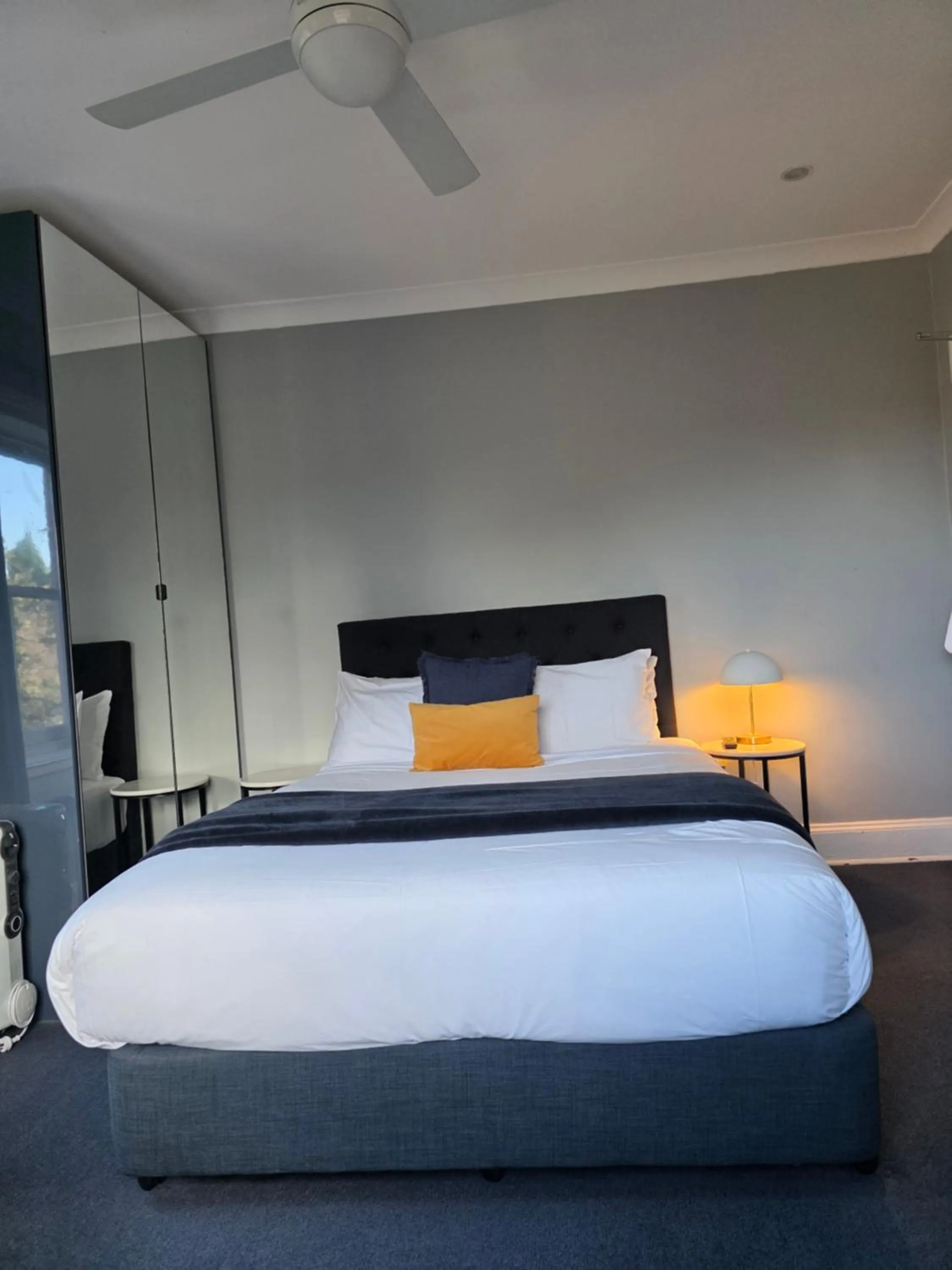 Bed in Bayswater Boutique Lodge - Potts Point