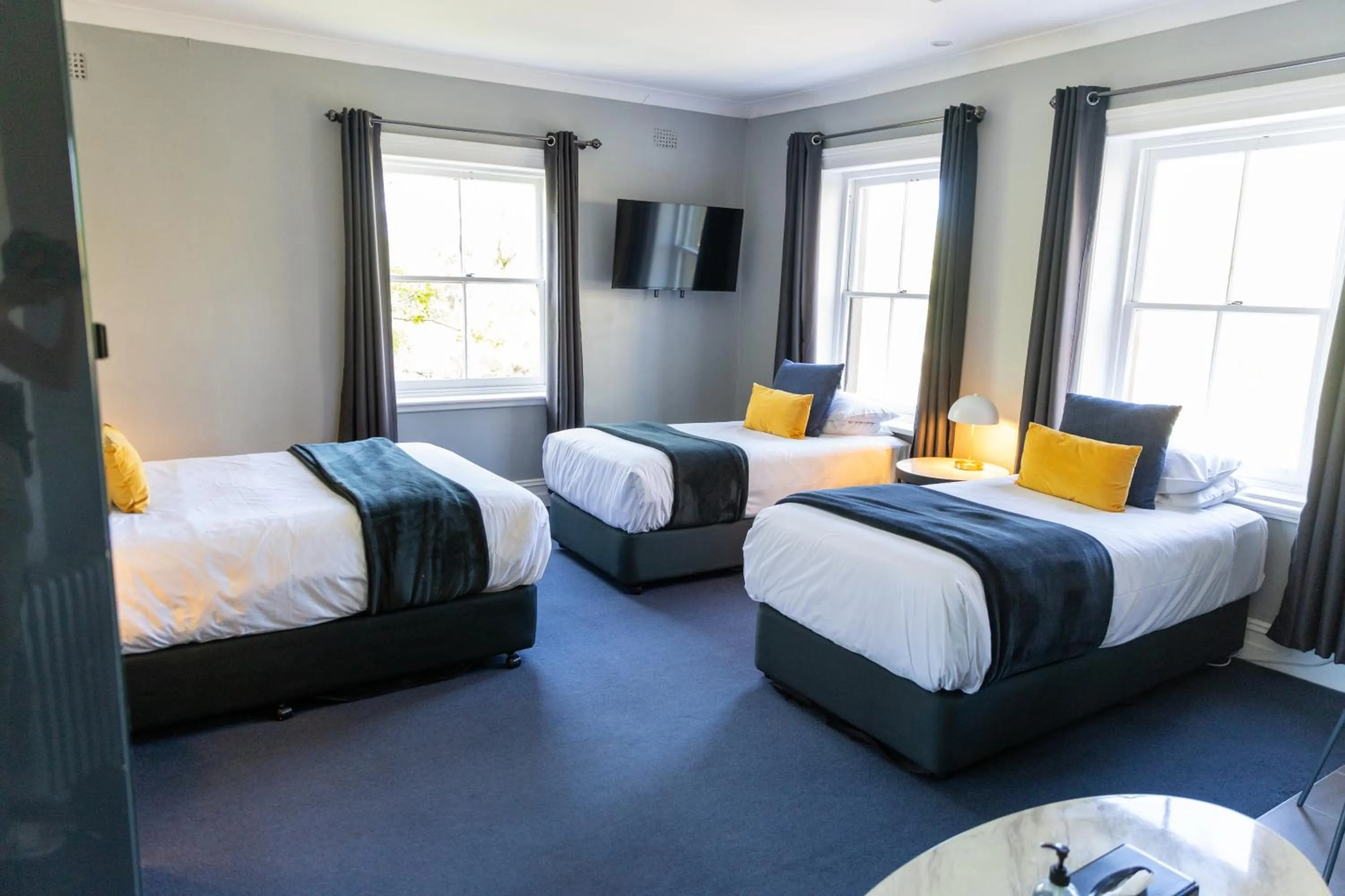 Bed in Bayswater Boutique Lodge - Potts Point