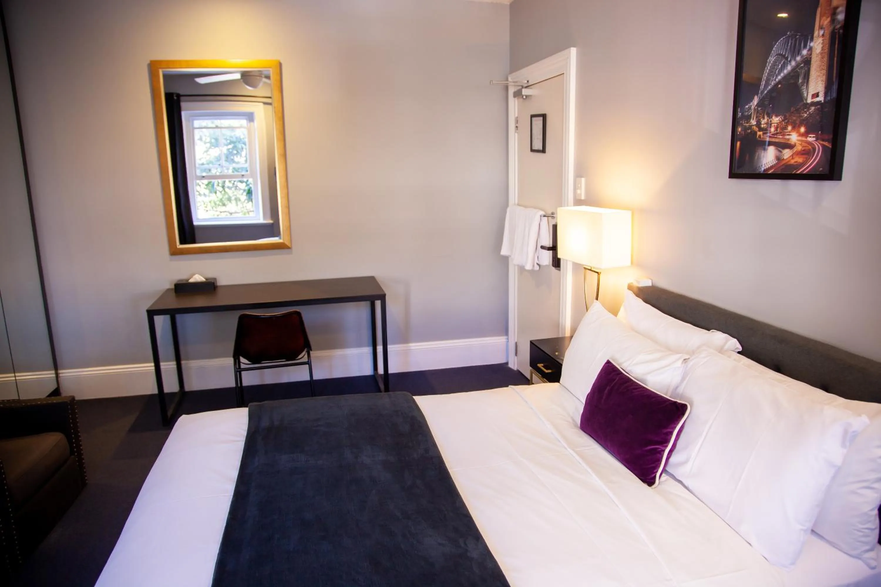 Bed in Bayswater Boutique Lodge - Potts Point