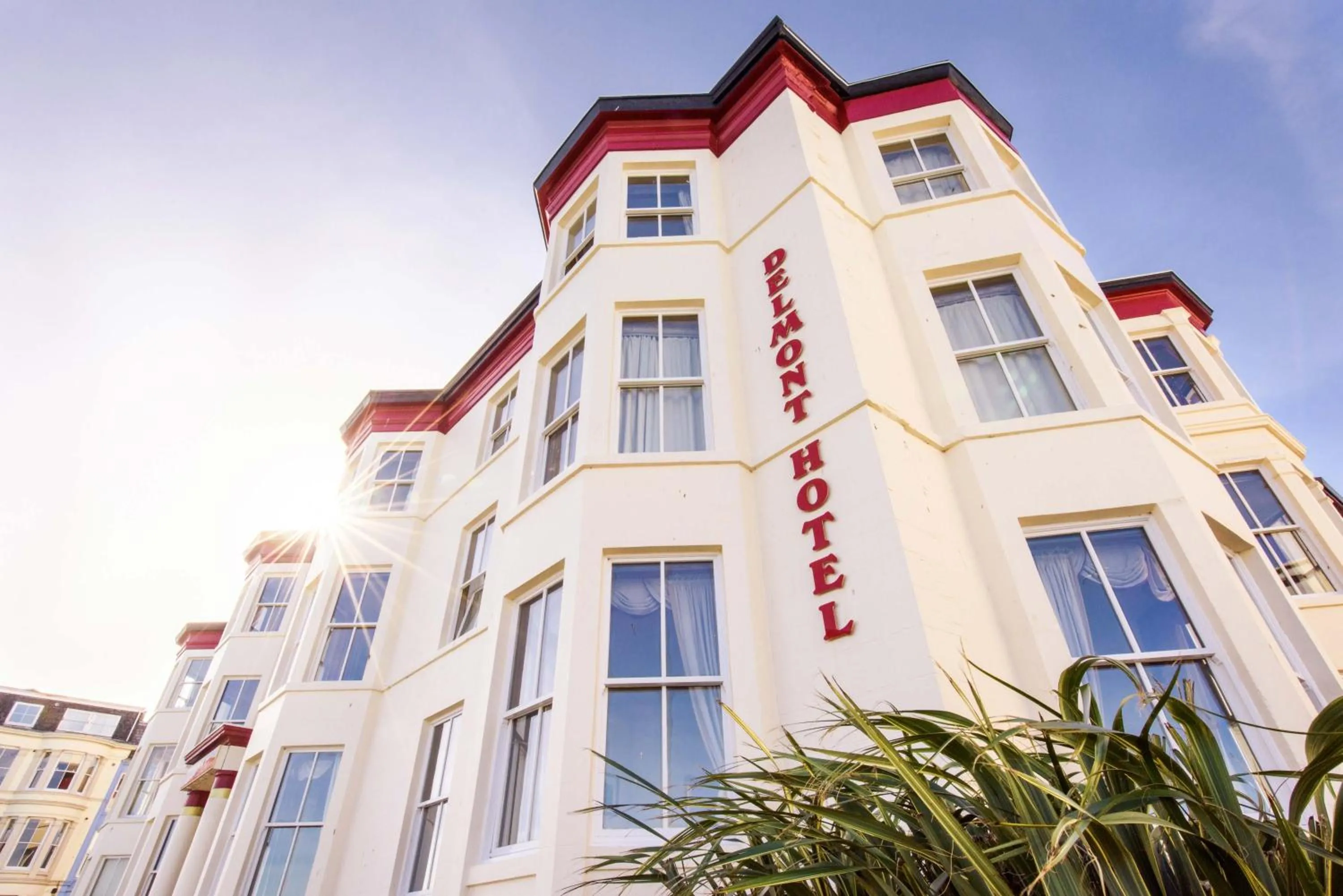 Delmont Hotel & View Restaurant