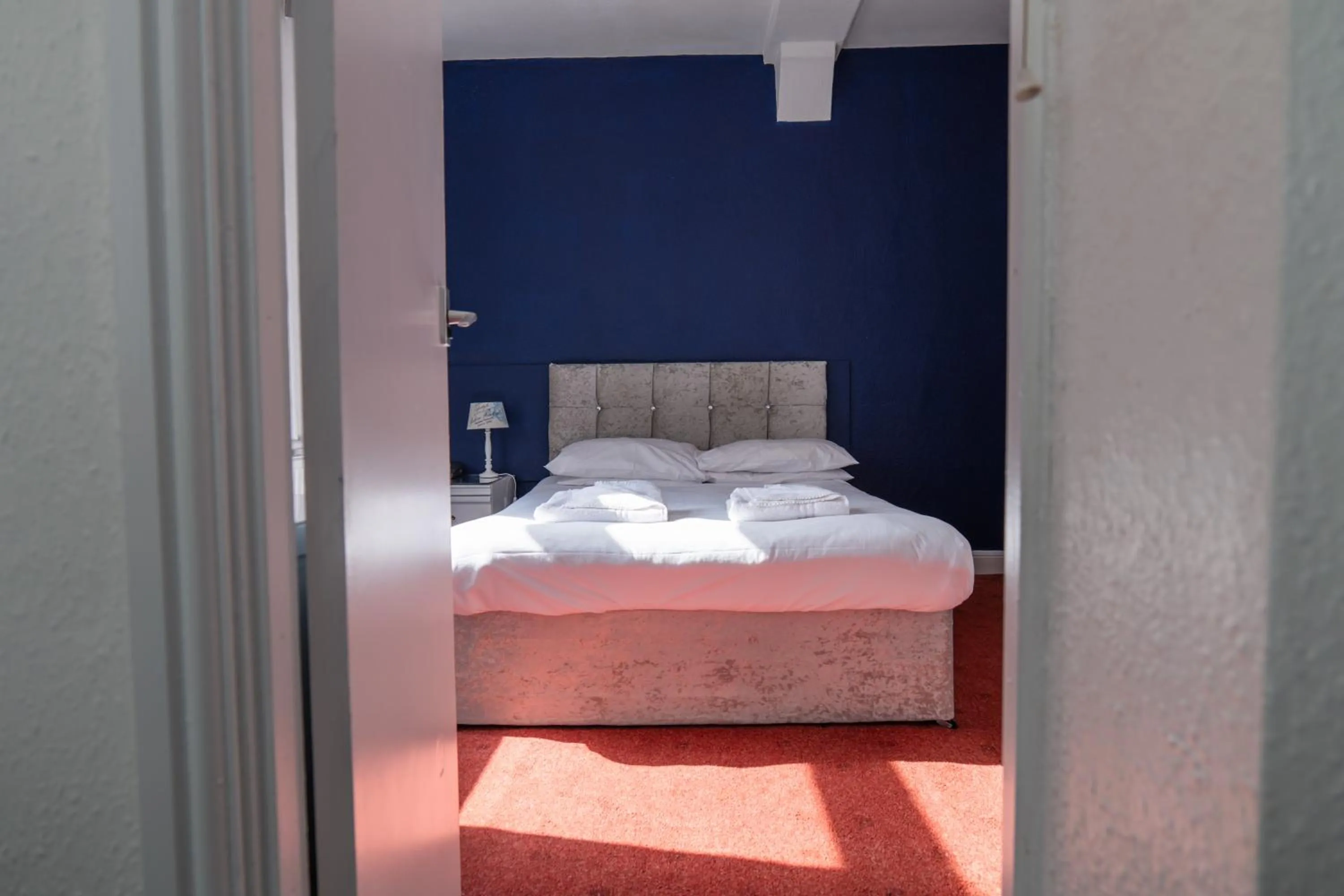 Bed in Delmont Hotel & View Restaurant