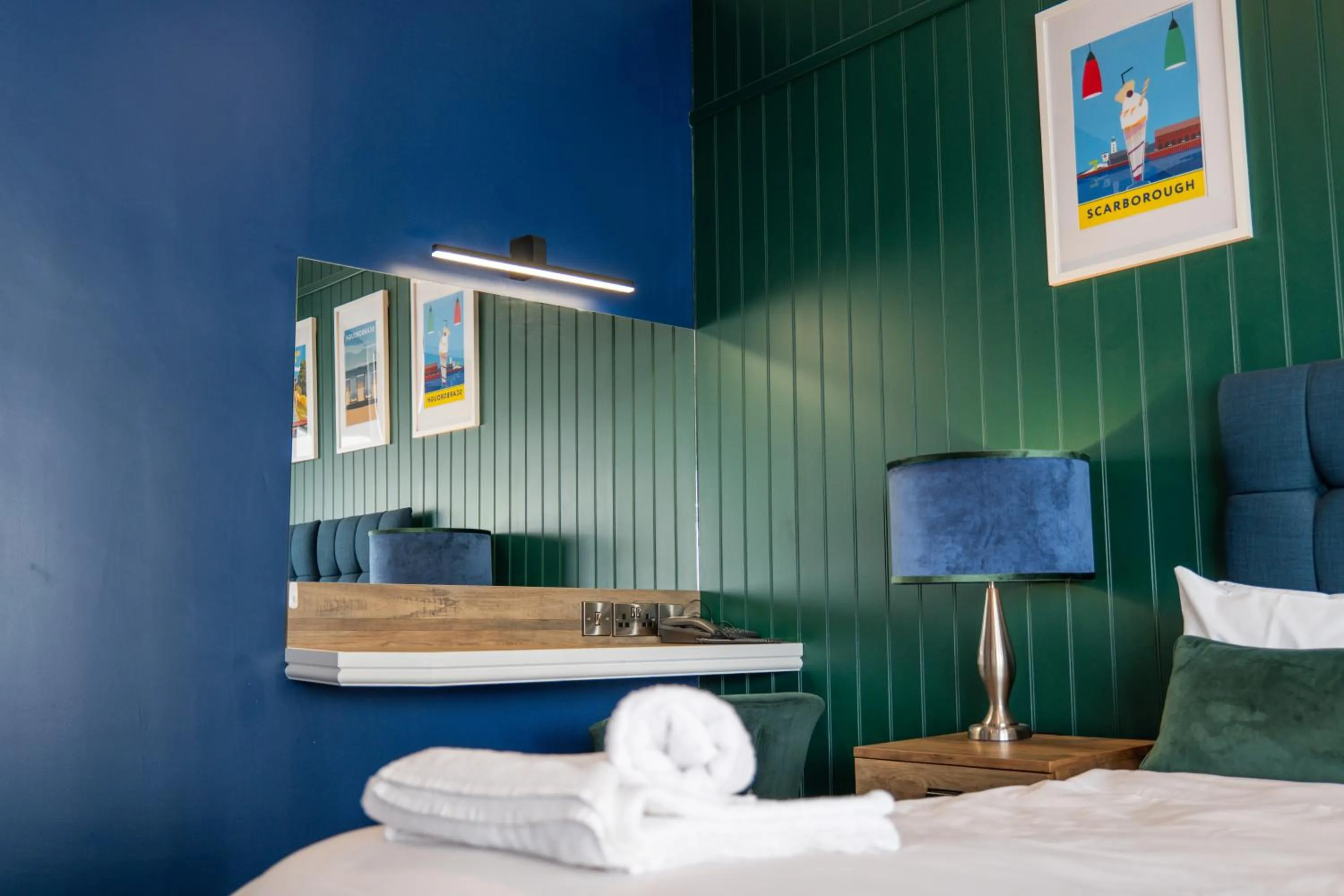 Bedroom, Bed in Delmont Hotel & View Restaurant