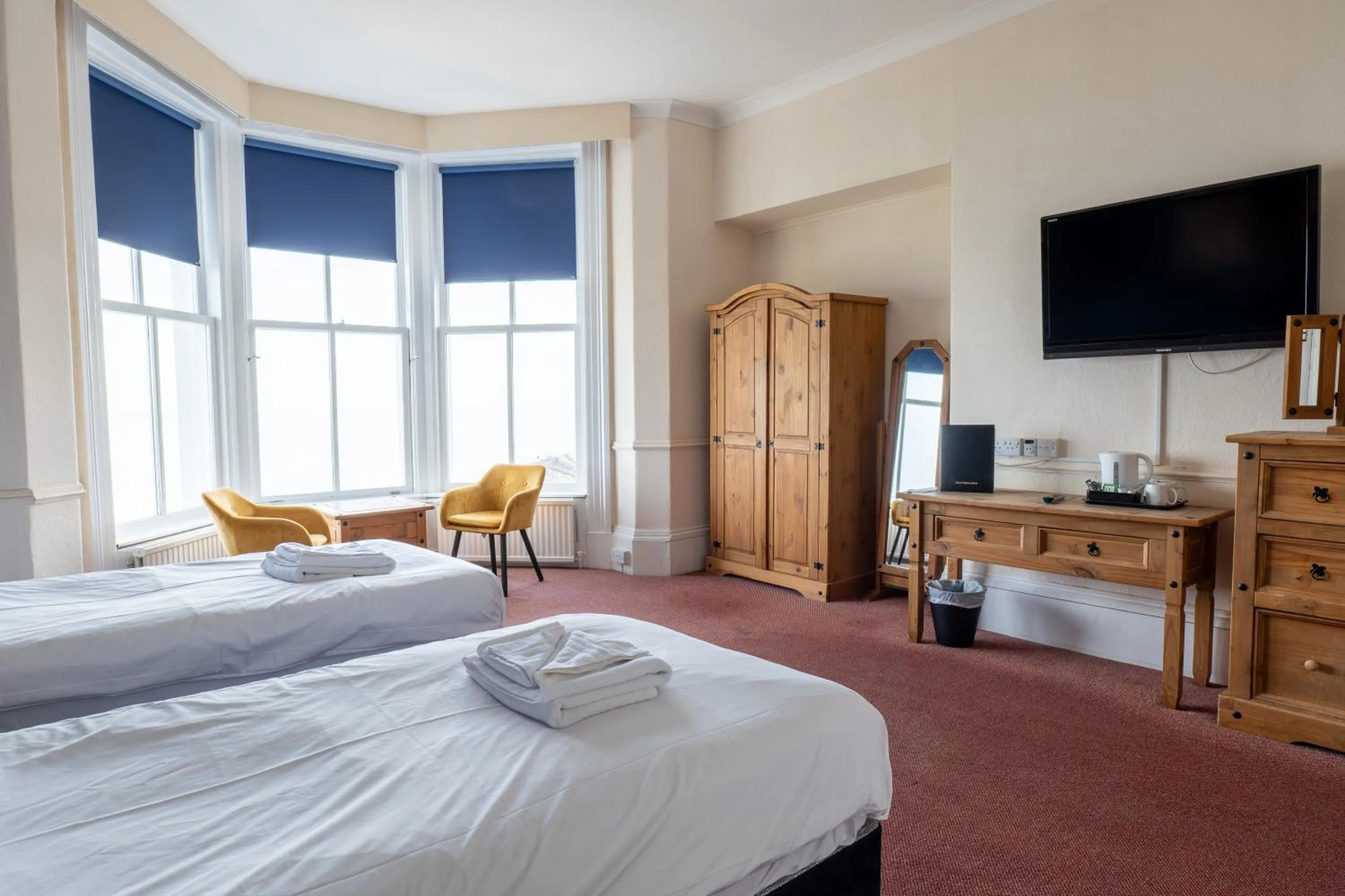 Sea view, Bed in Delmont Hotel & View Restaurant