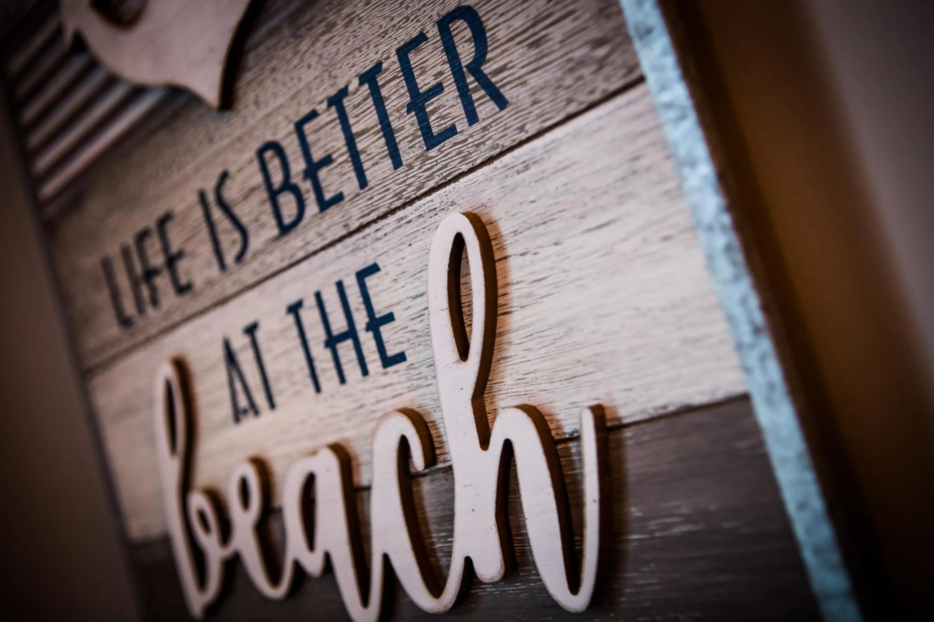 Food and drinks in Delmont Hotel & View Restaurant