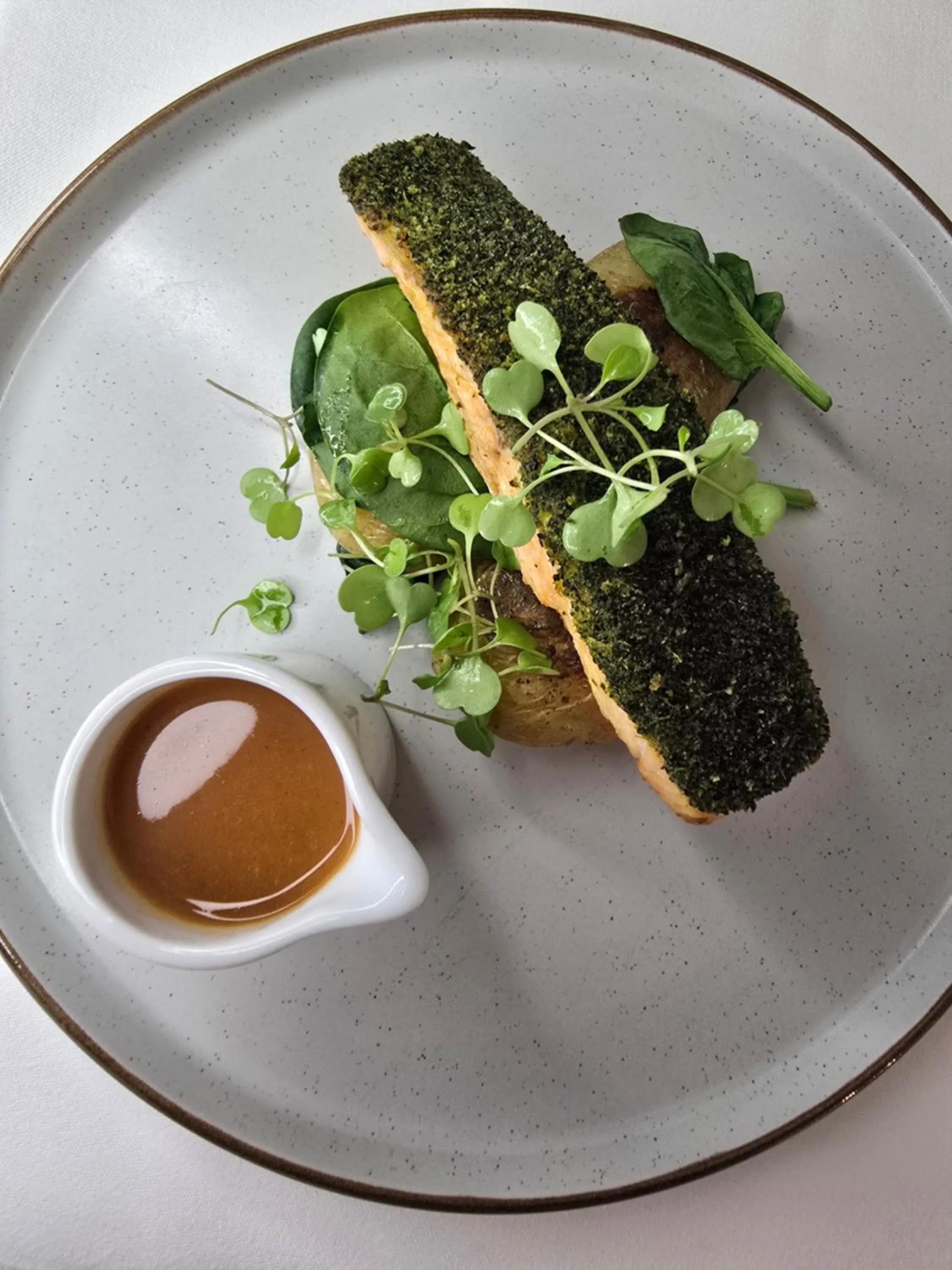 Food in Delmont Hotel & View Restaurant