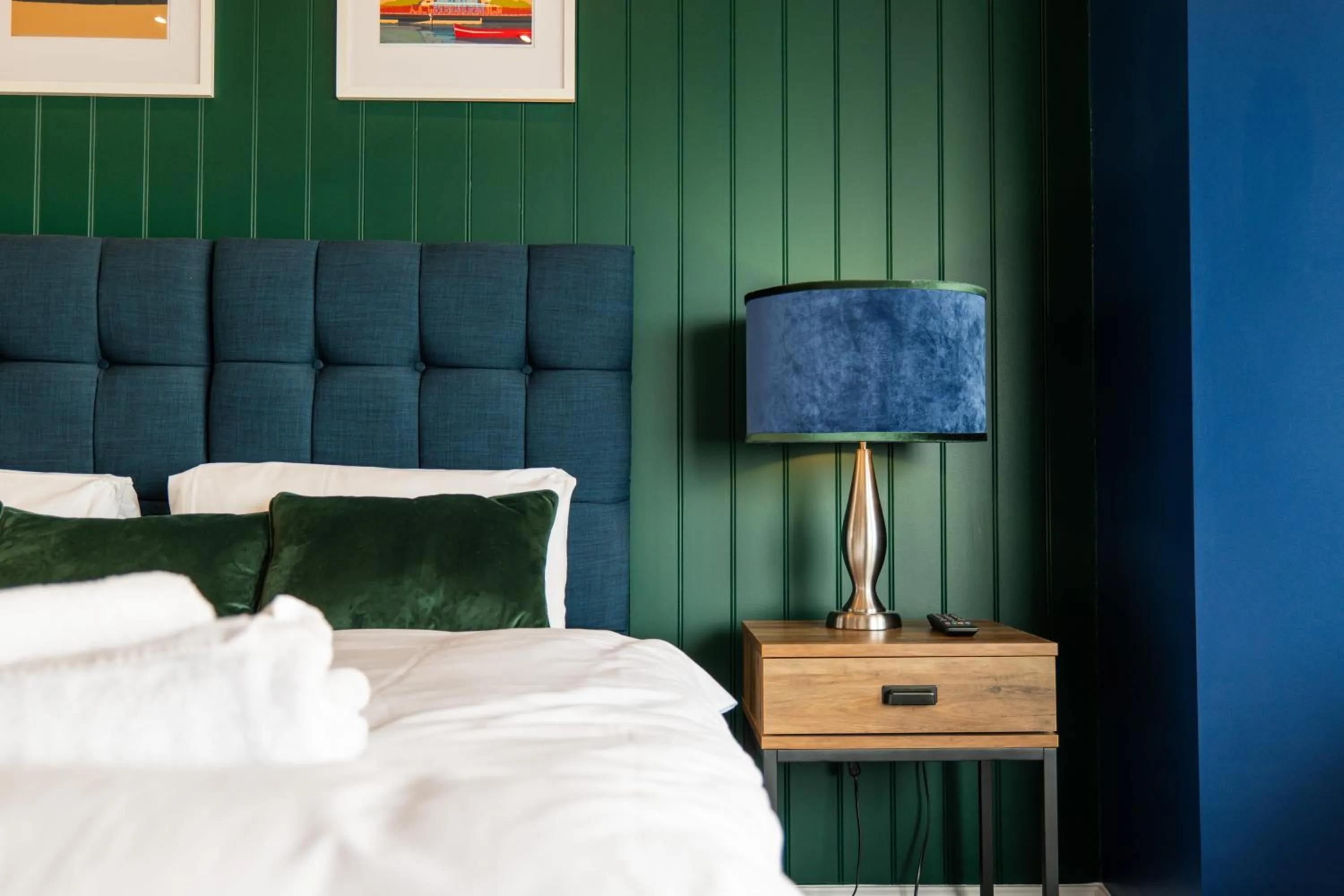 Bed in Delmont Hotel & View Restaurant