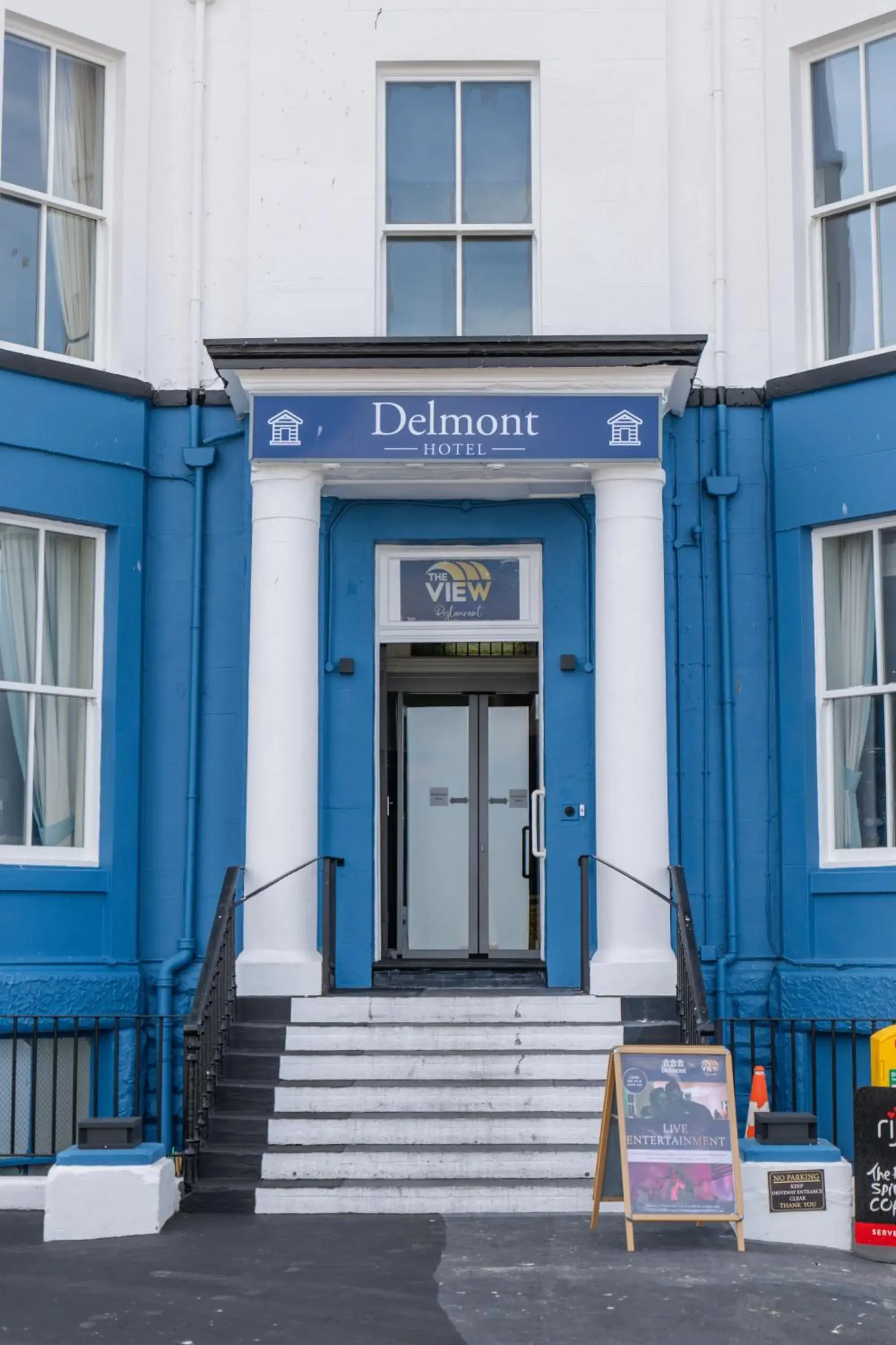 Facade/entrance in Delmont Hotel & View Restaurant Facade/entrance in Delmont Hotel & View Restaurant