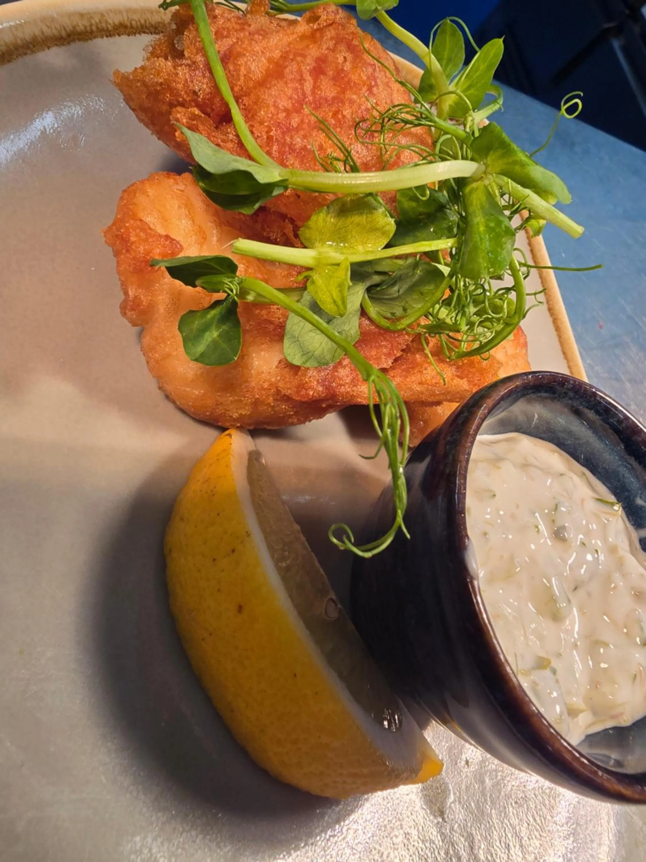 Restaurant/places to eat in Delmont Hotel & View Restaurant