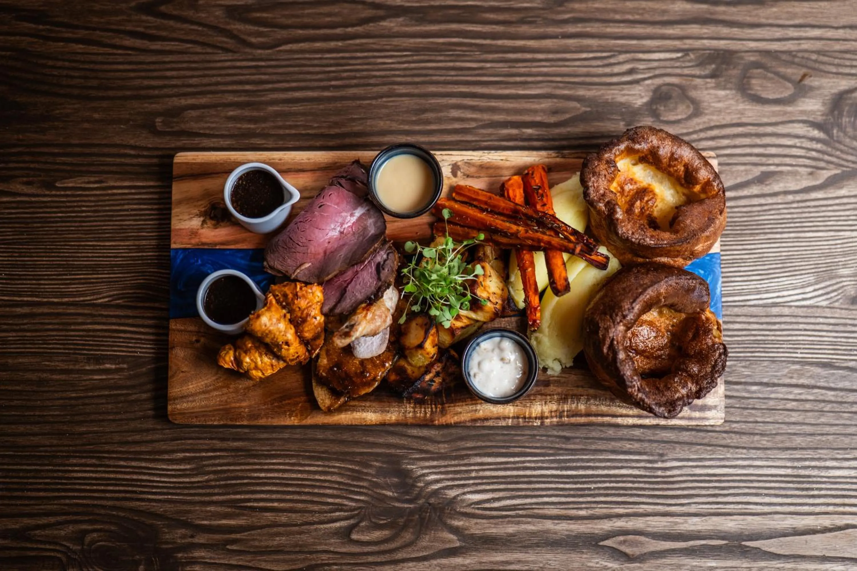 Restaurant/places to eat in Delmont Hotel & View Restaurant