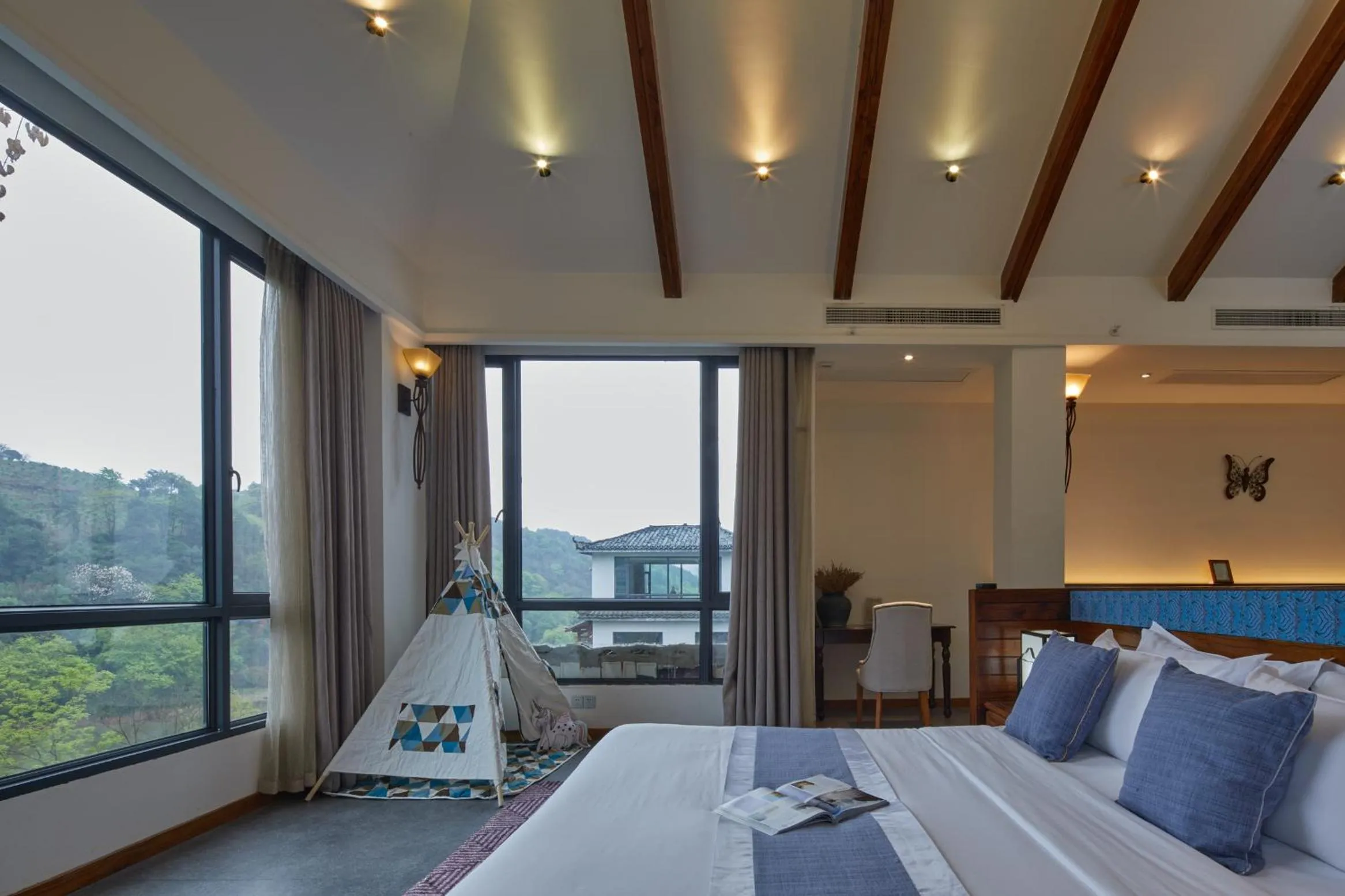 Bedroom, Bed in Li River Resort
