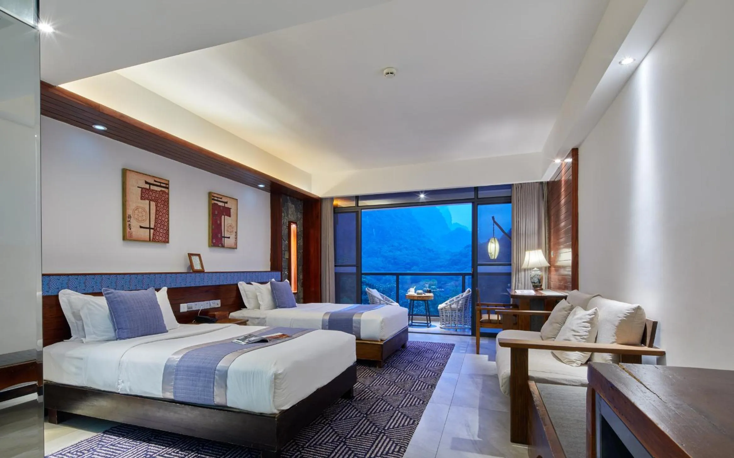 Photo of the whole room, Bed in Li River Resort