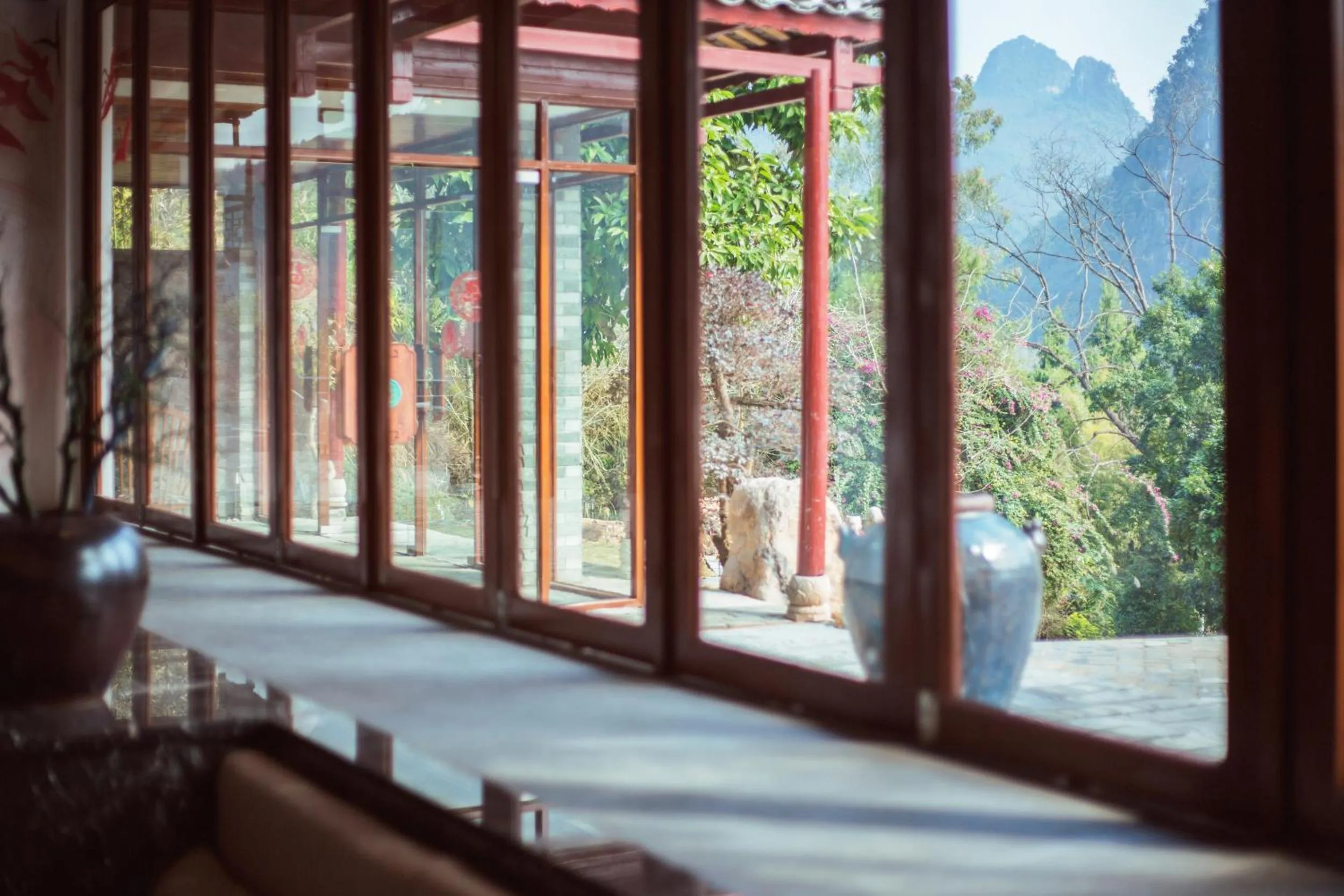 Restaurant/places to eat in Li River Resort