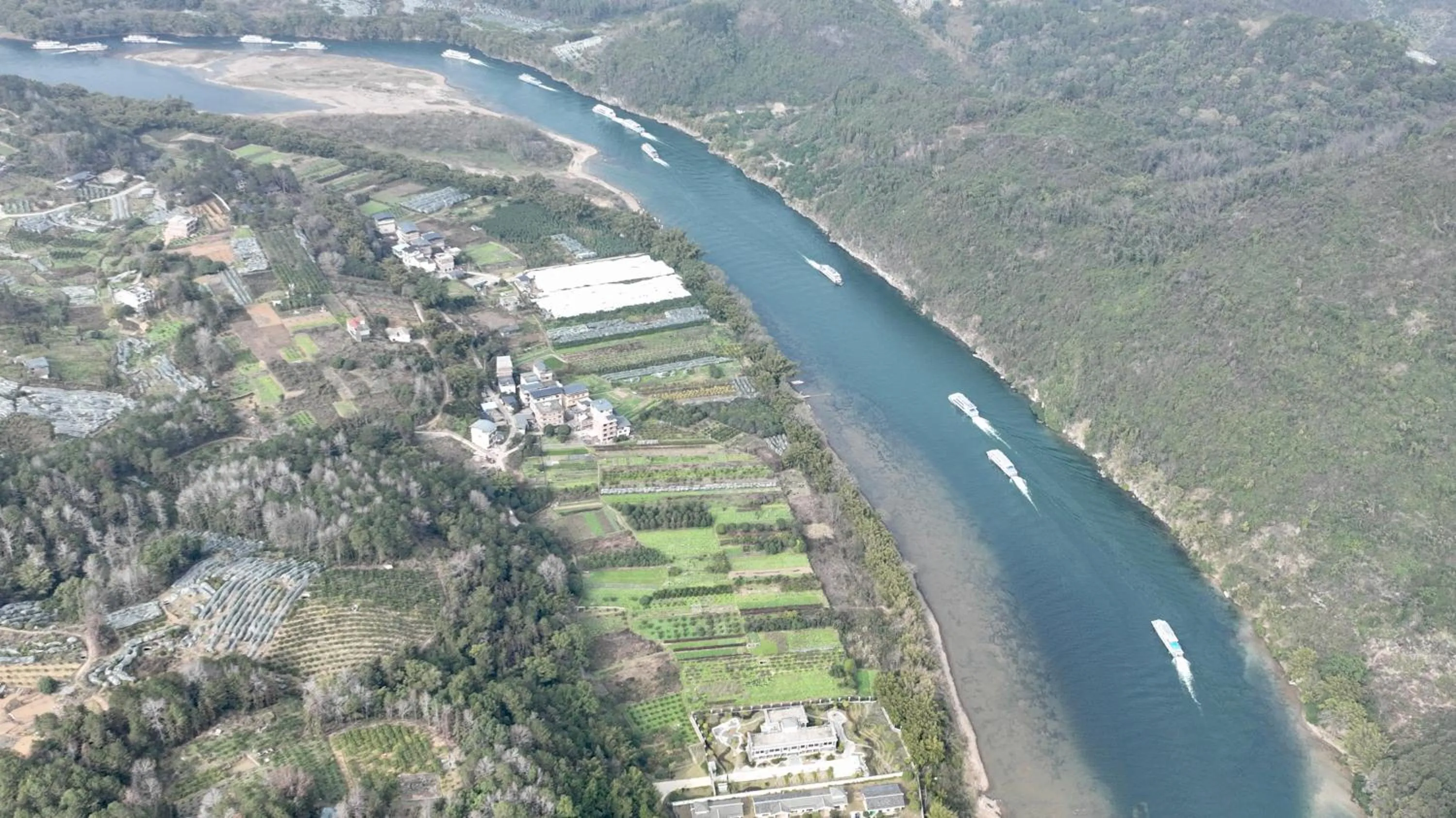 Property building in Li River Resort