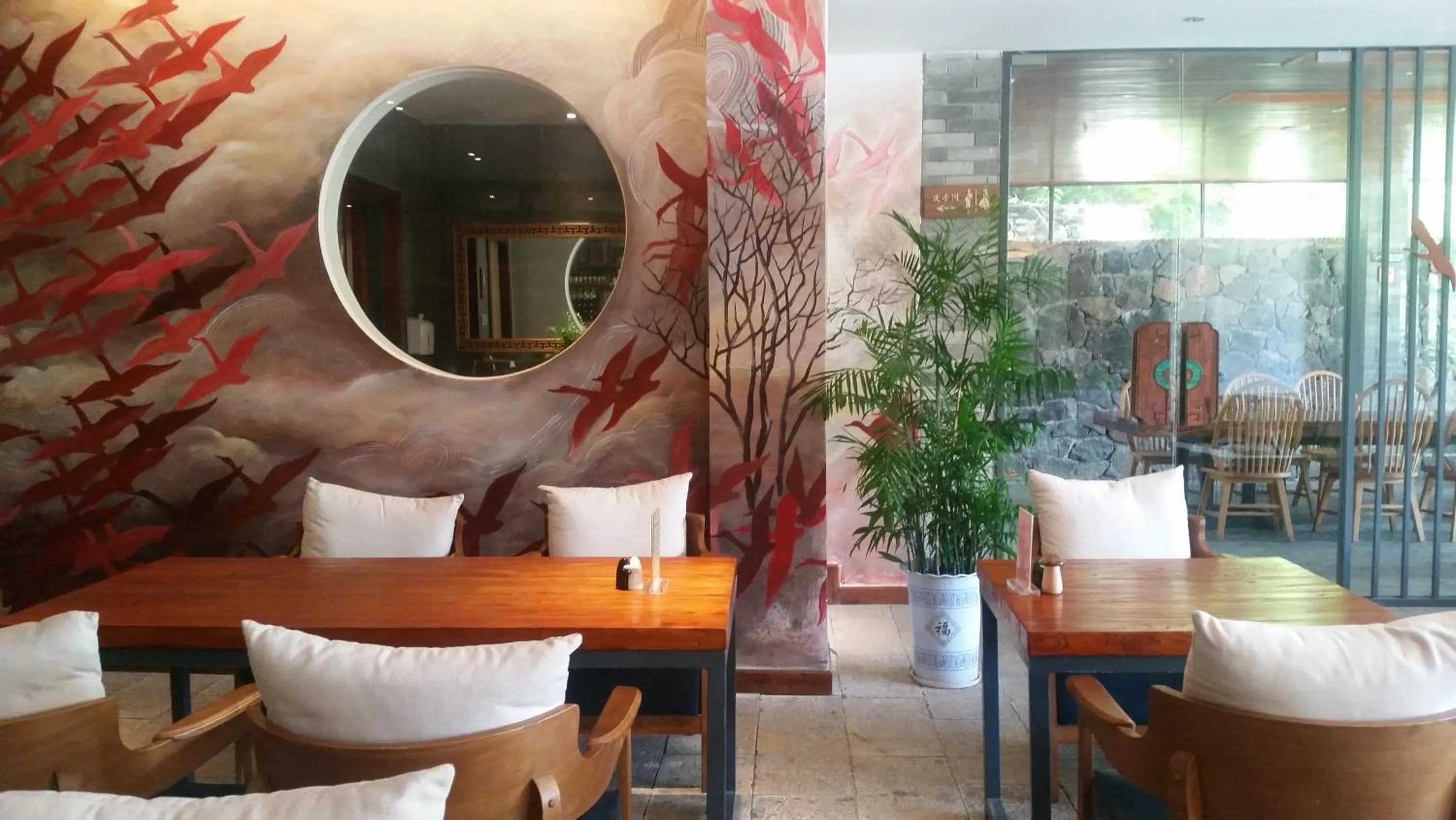 Restaurant/places to eat in Li River Resort