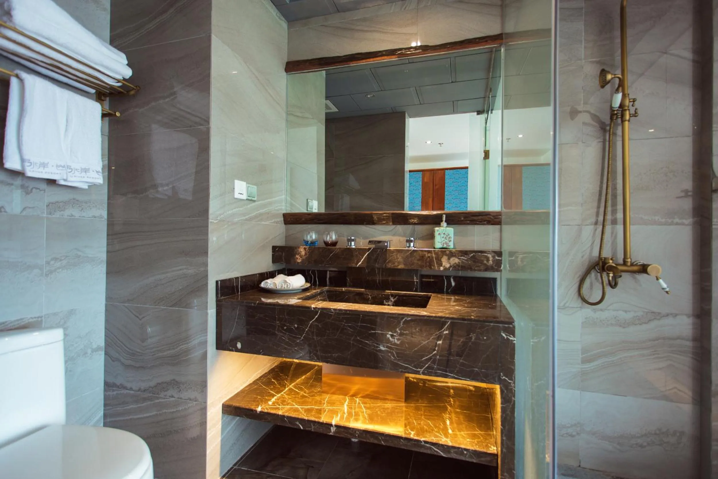 Bathroom in Li River Resort