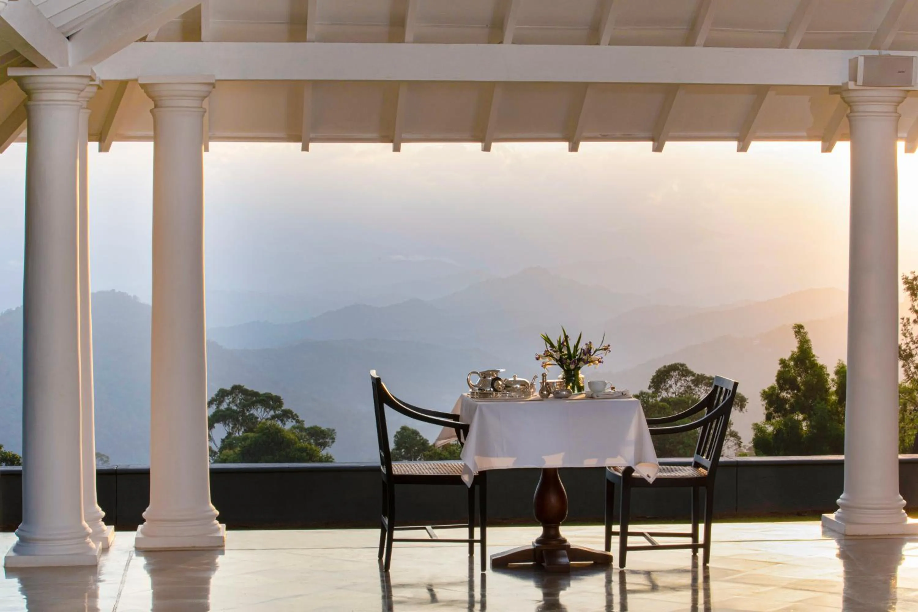 Restaurant/places to eat in W15 Hanthana Estate Kandy