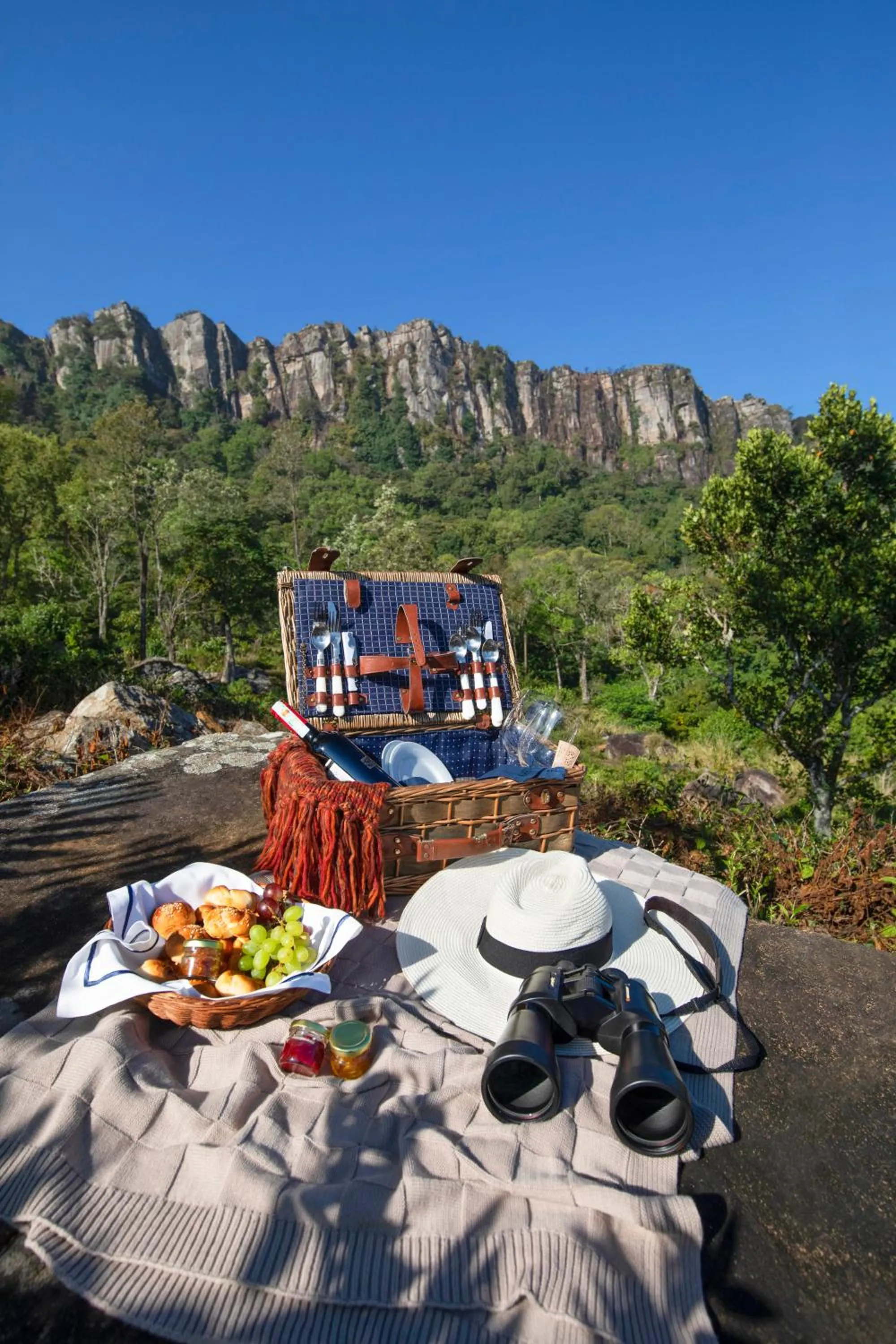 Food and drinks in W15 Hanthana Estate Kandy