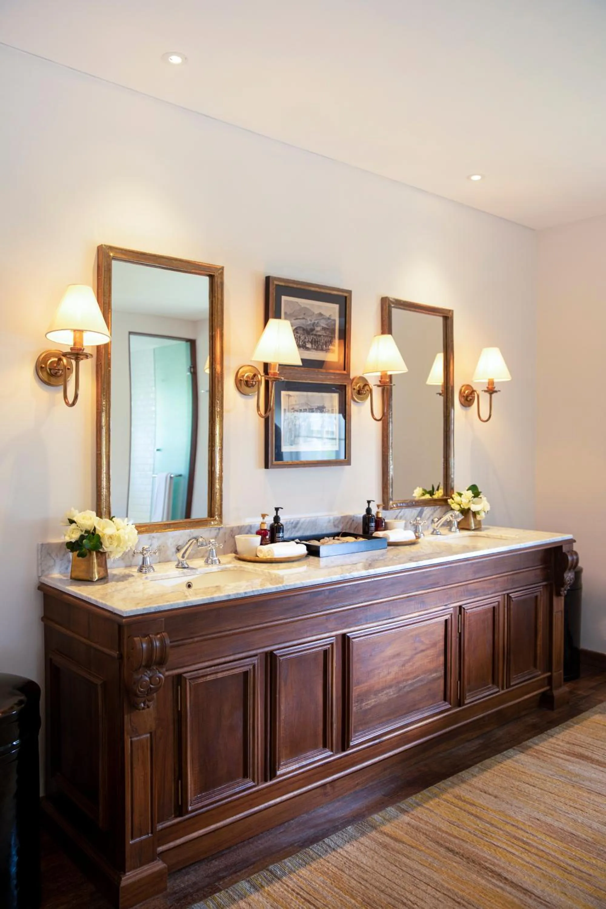 Shower in W15 Hanthana Estate Kandy