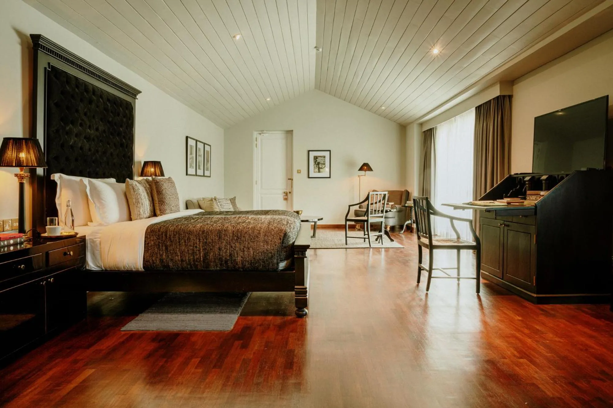 Bedroom, Bed in W15 Hanthana Estate Kandy