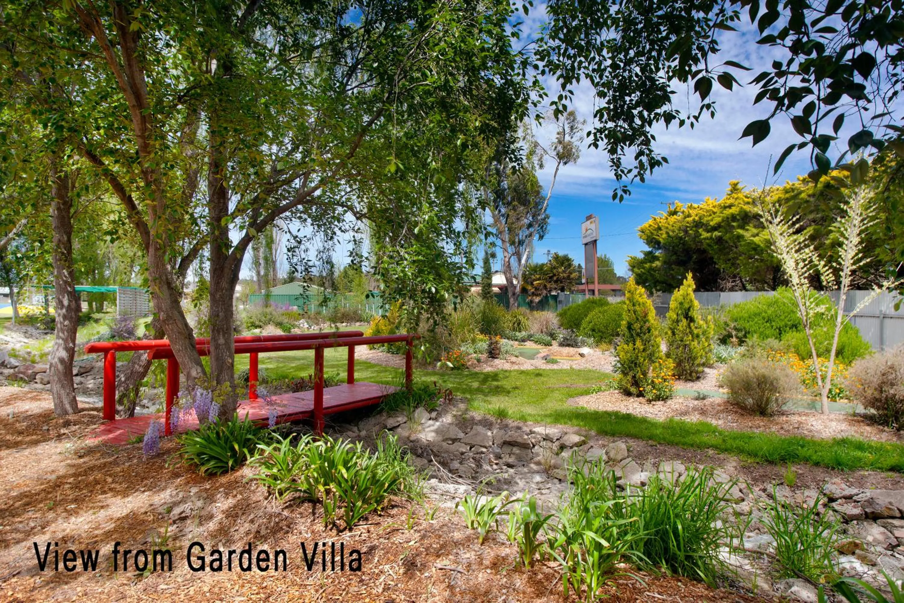 Garden in Armidale Tourist Park