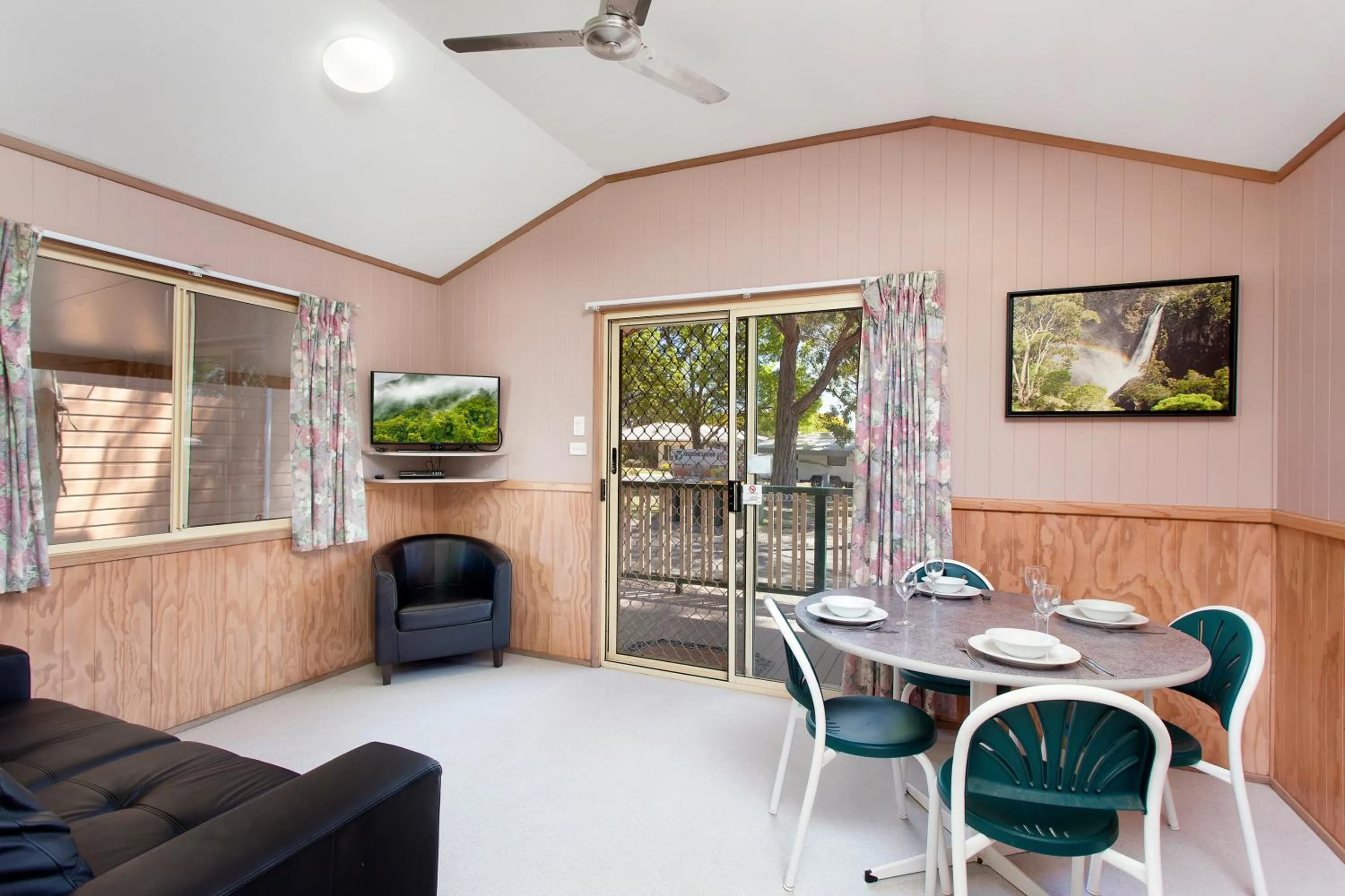 Day in Armidale Tourist Park