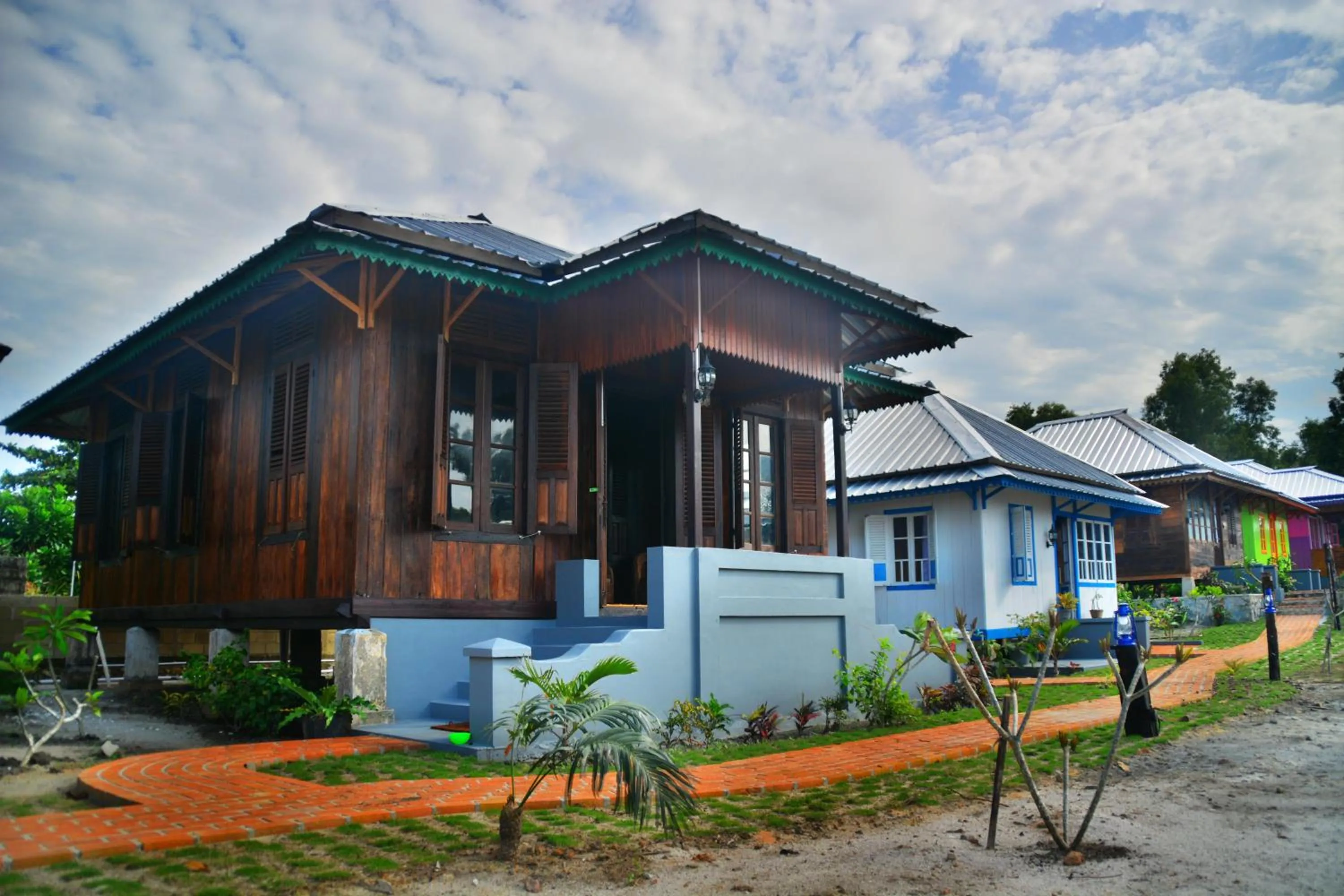Property building in Rock and Wreck Dive Resort
