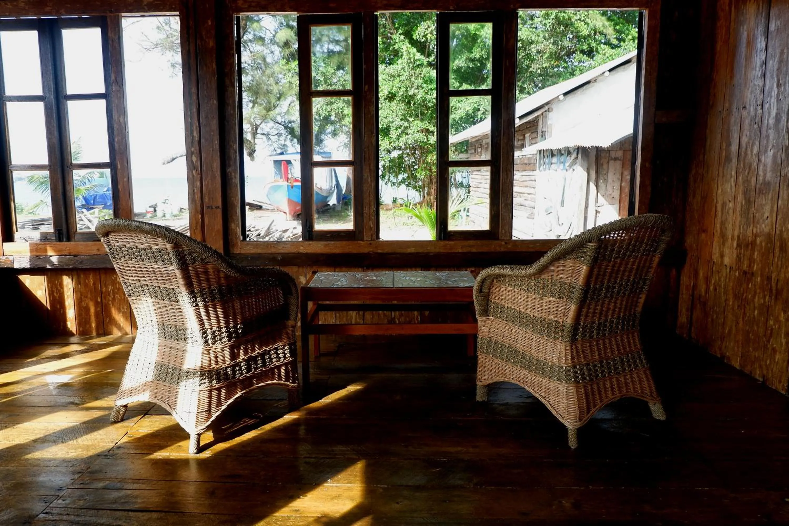 Seating area in Rock and Wreck Dive Resort