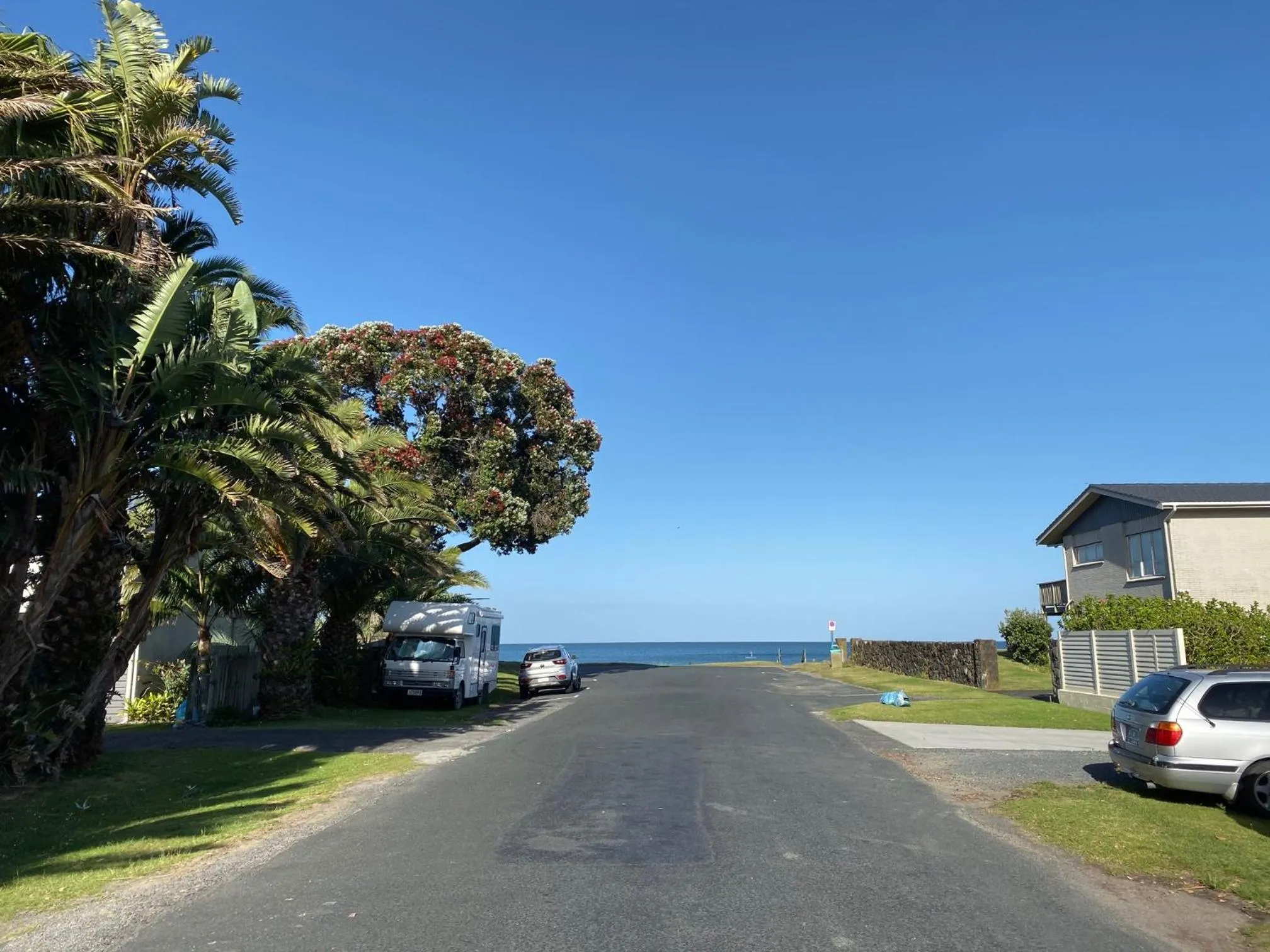 Neighbourhood in Waves