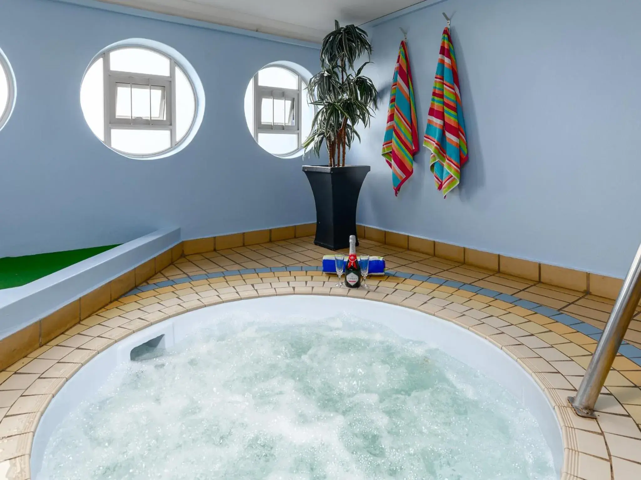 Hot Tub in Durban Spa Hot Tub in Durban Spa