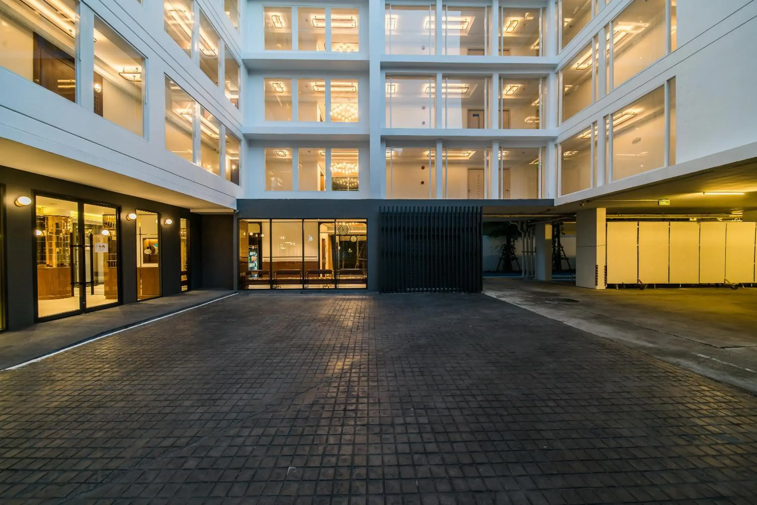 Facade/entrance in Hotel Amber Sukhumvit 85 Facade/entrance in Hotel Amber Sukhumvit 85