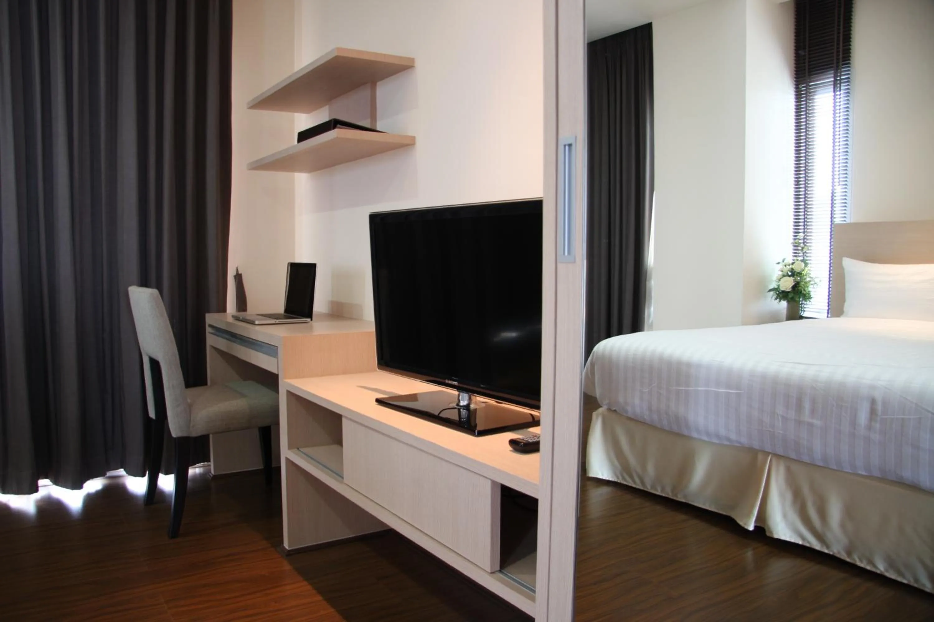 Bedroom, Bed in Park Village Rama II