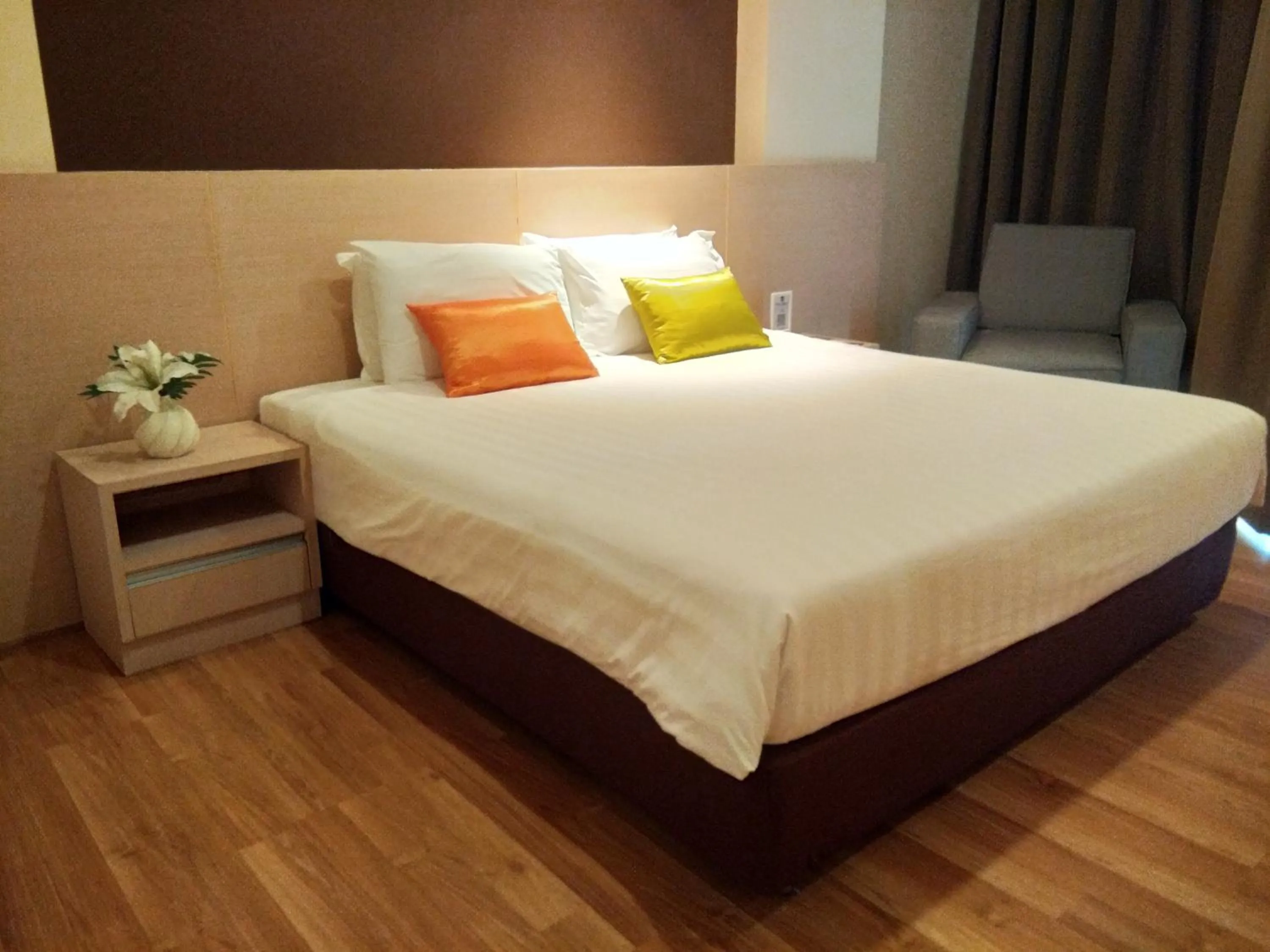 Bedroom, Bed in Park Village Rama II