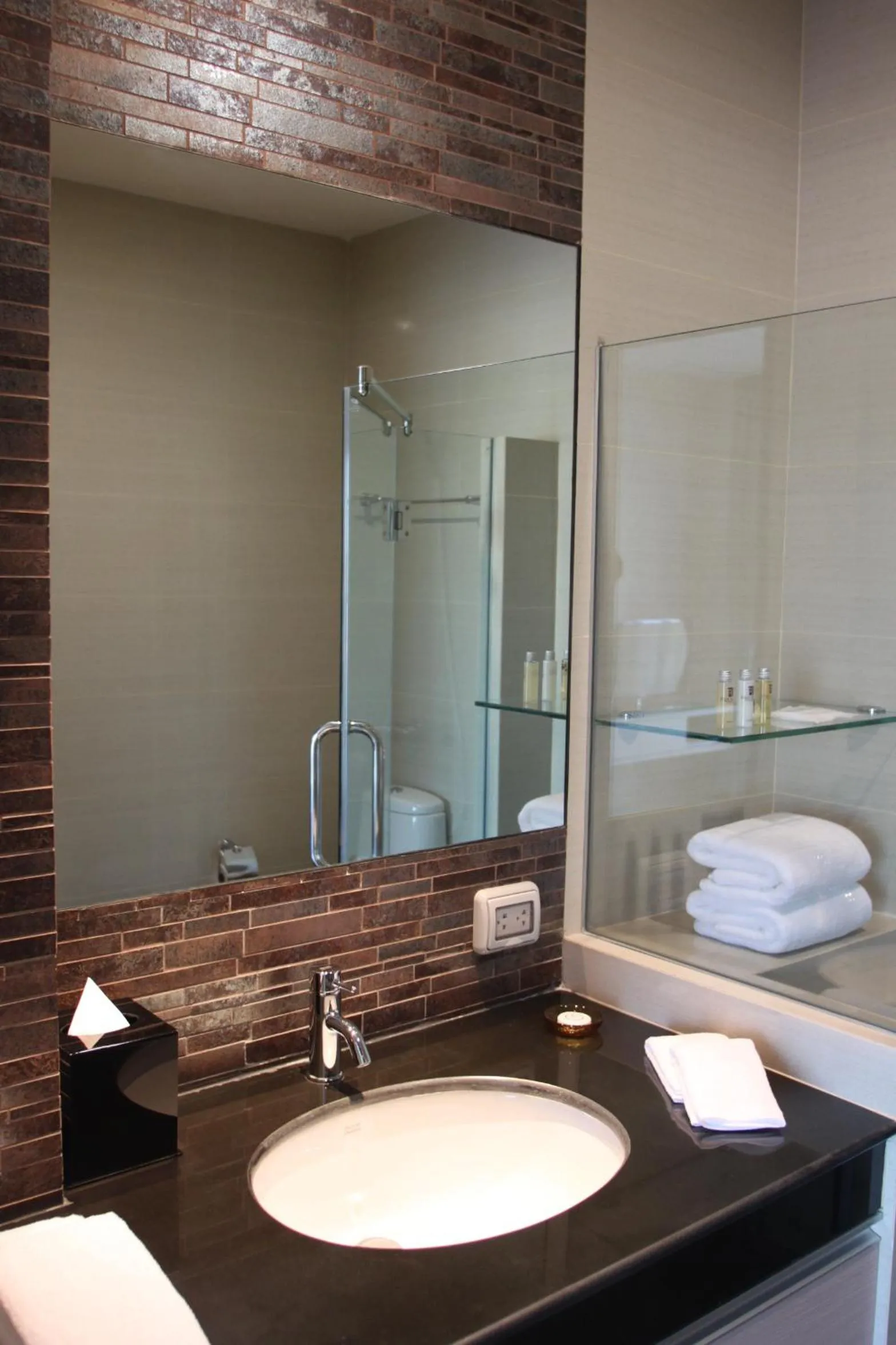 Bathroom in Park Village Rama II