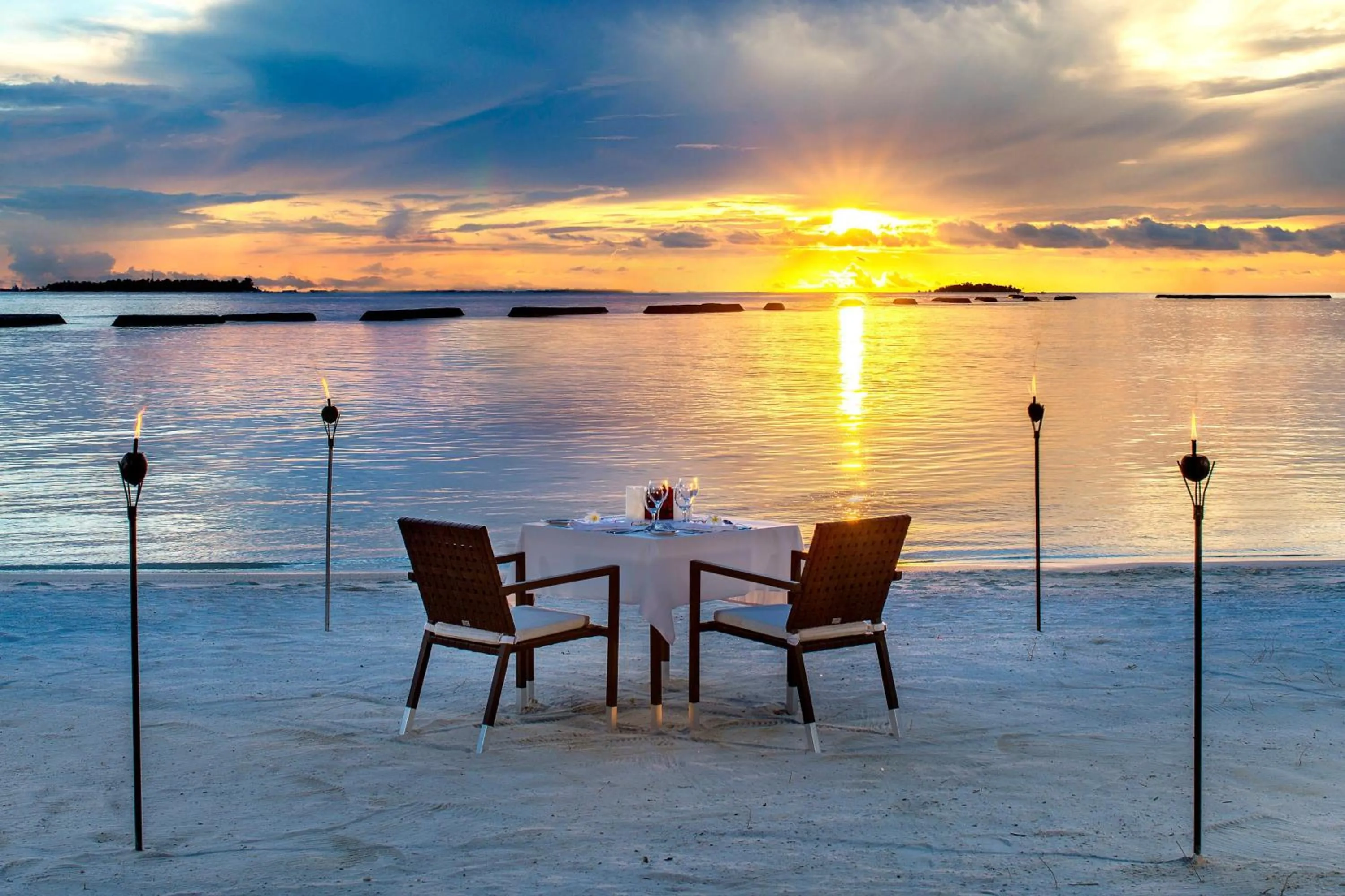 Restaurant/places to eat in Sheraton Maldives Full Moon Resort & Spa