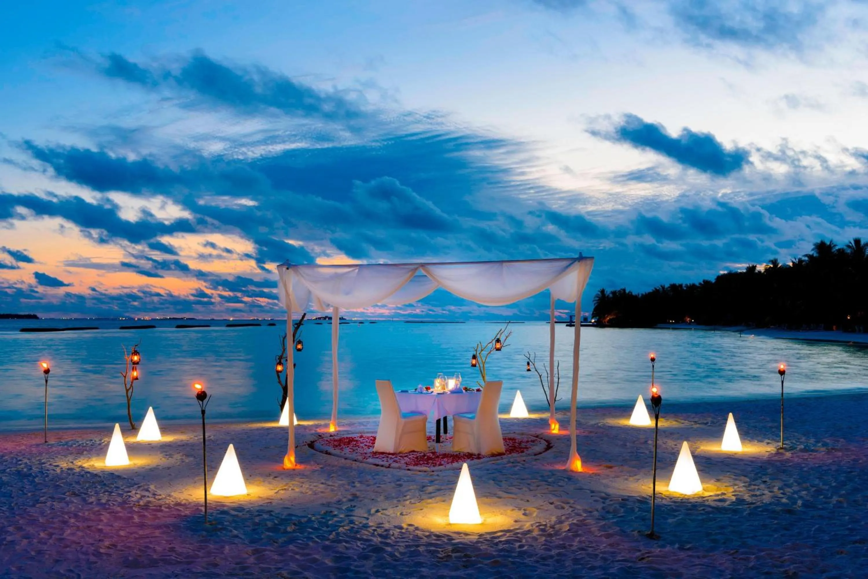 Restaurant/places to eat in Sheraton Maldives Full Moon Resort & Spa
