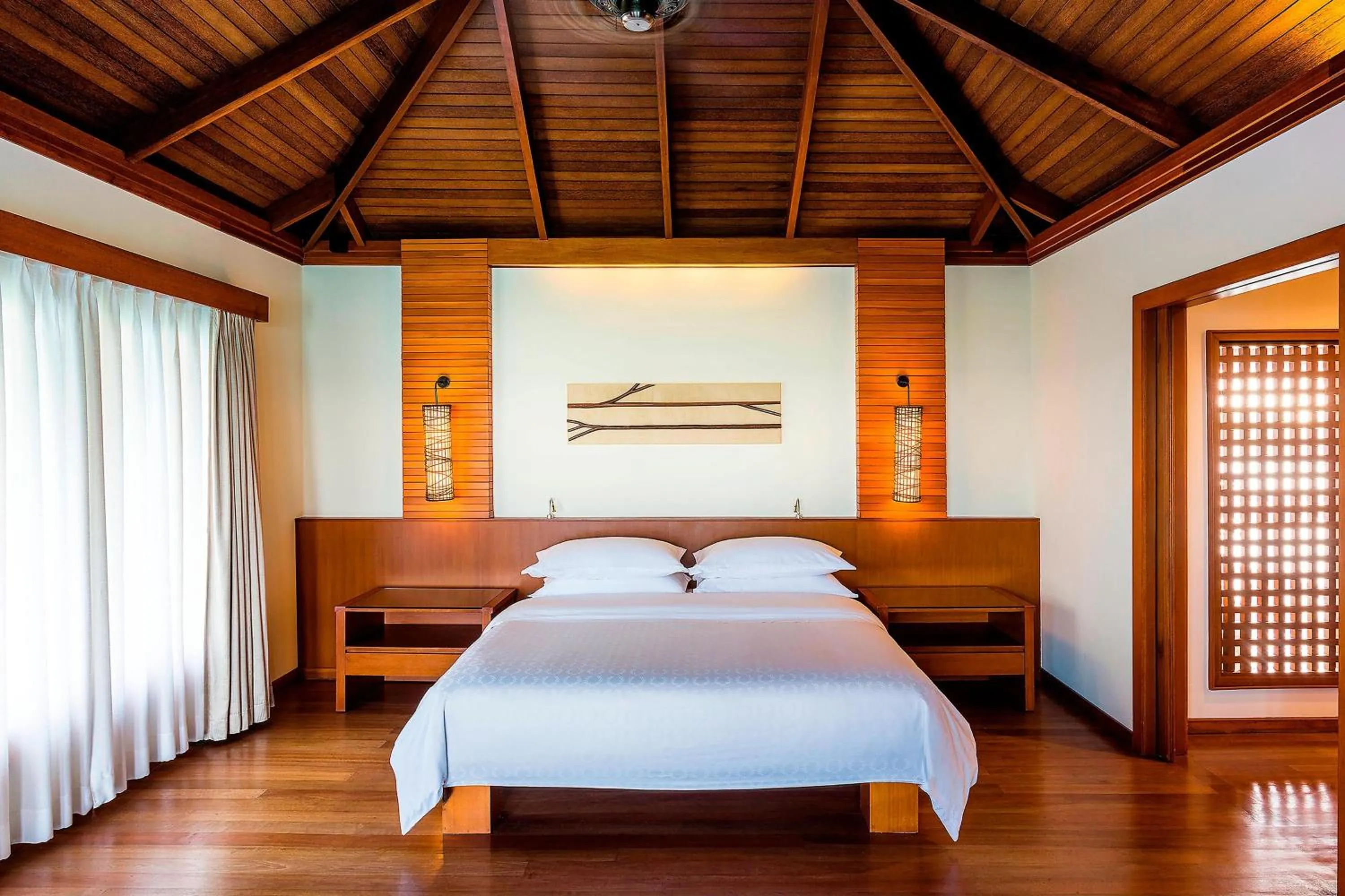 Bedroom, Bed in Sheraton Maldives Full Moon Resort & Spa