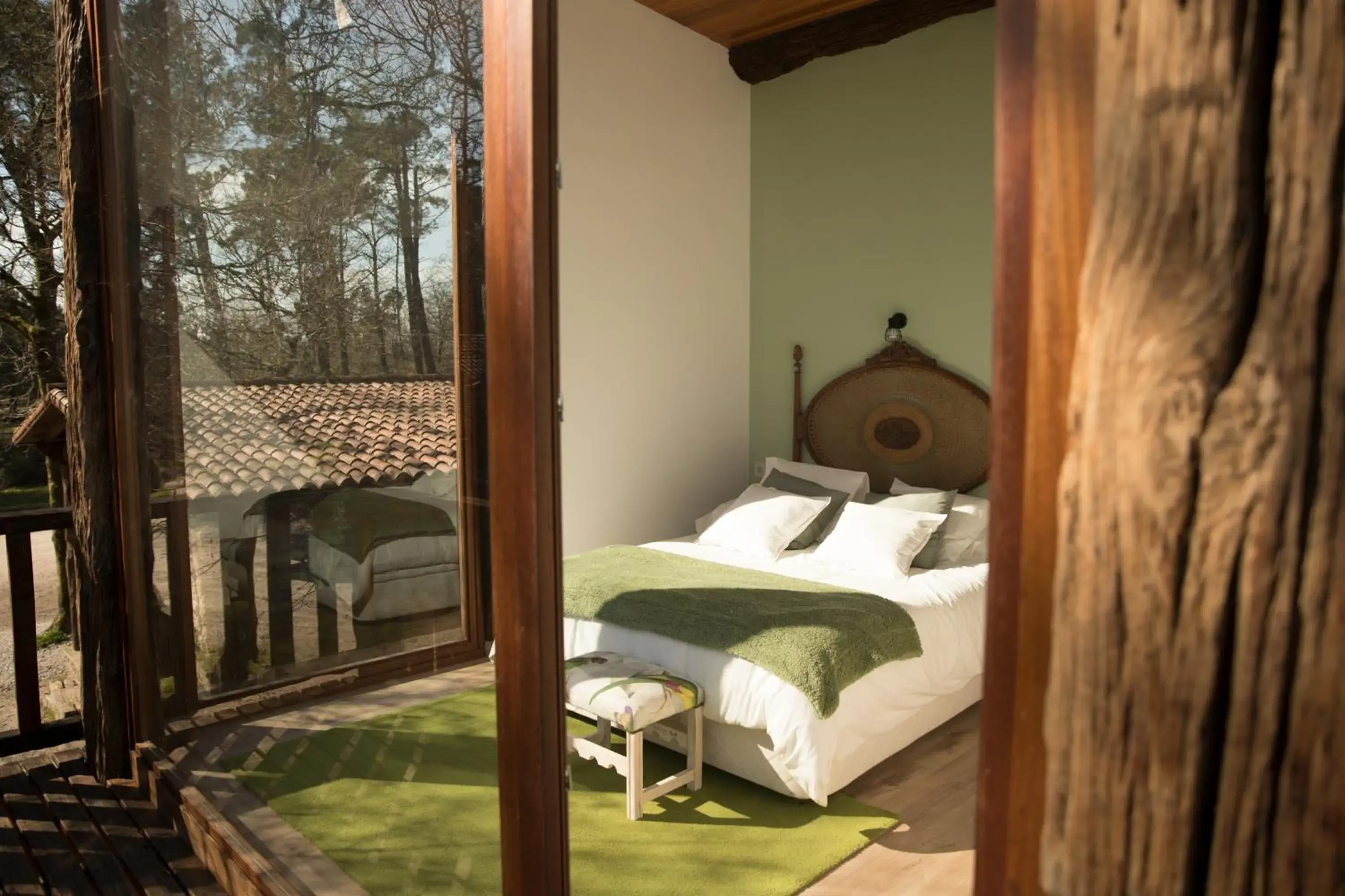 Double Room with Balcony in Albergue Bergando Double Room with Balcony in Albergue Bergando