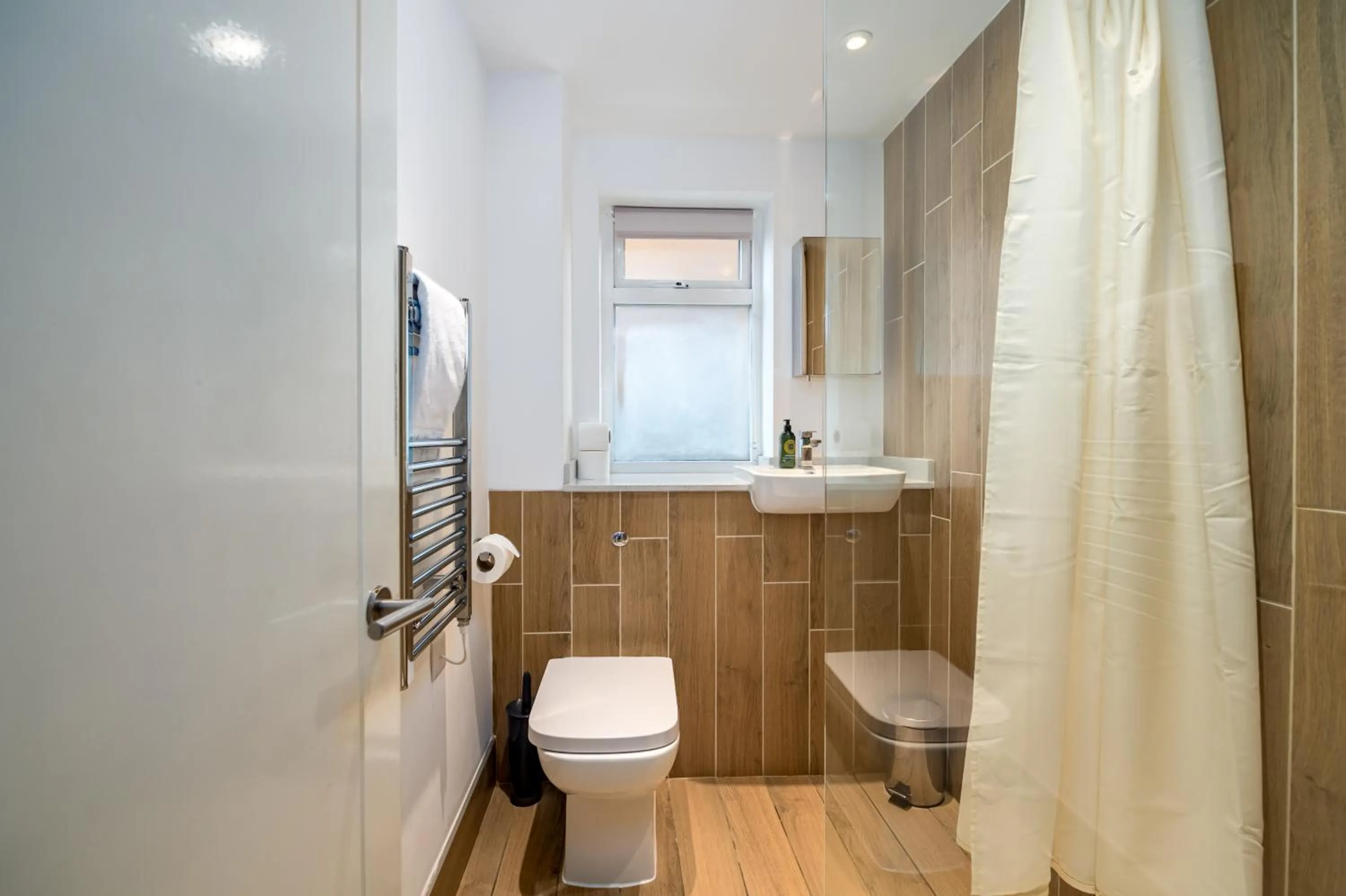 Toilet in Alison Court - Urban Apartments