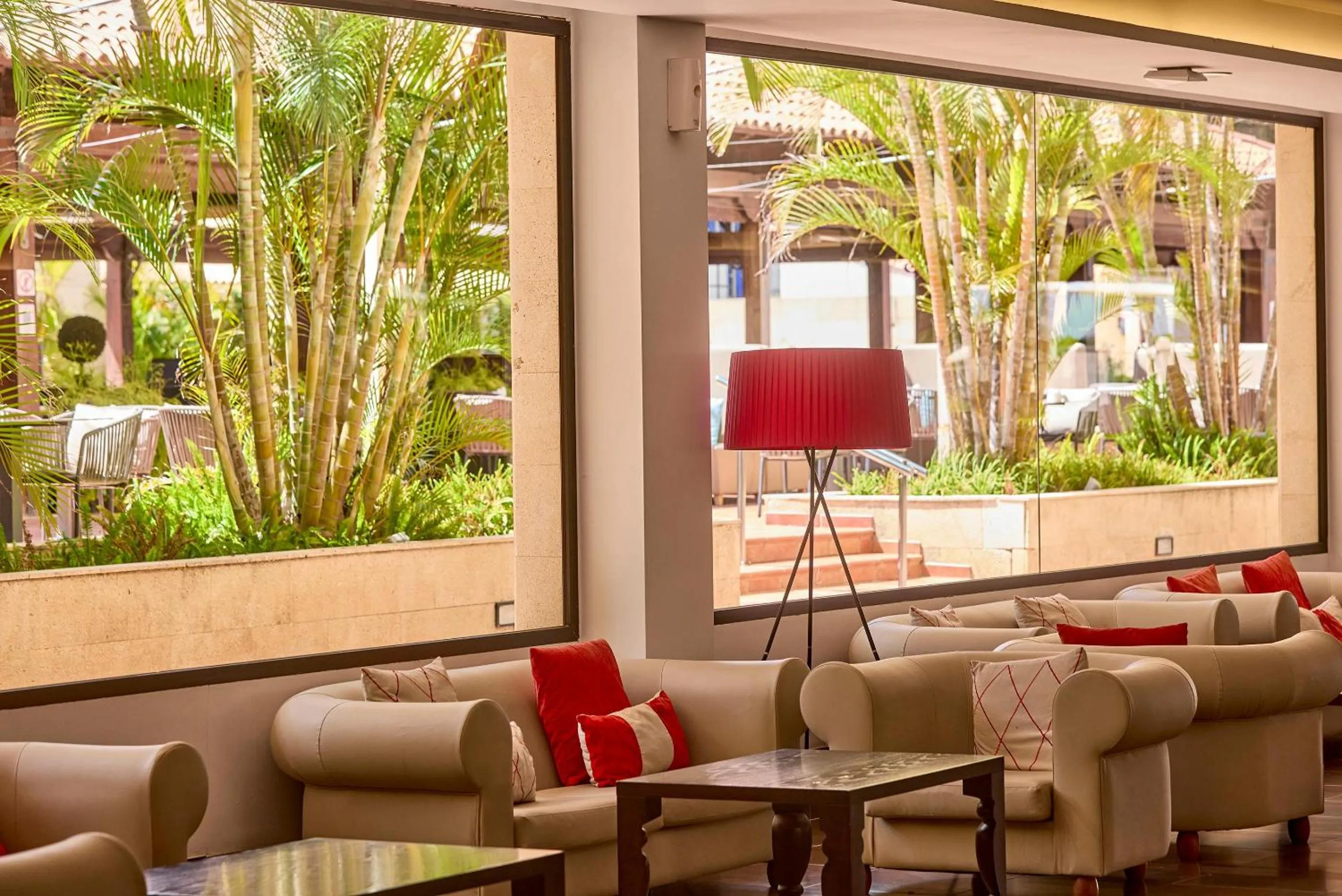 Lounge or bar in Zafiro Rey Don Jaime