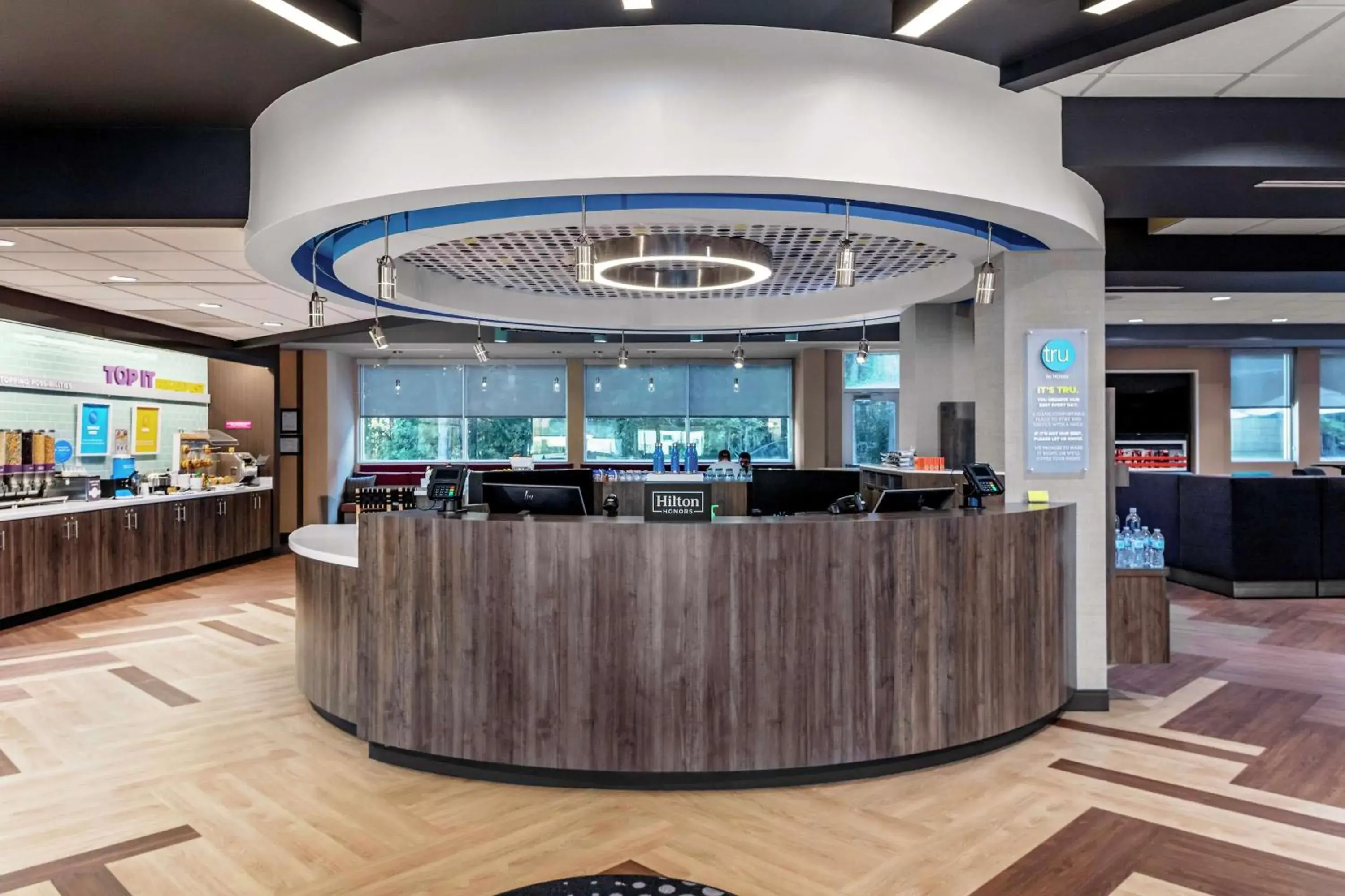 Lobby or reception in Tru By Hilton Crossett Lobby or reception in Tru By Hilton Crossett