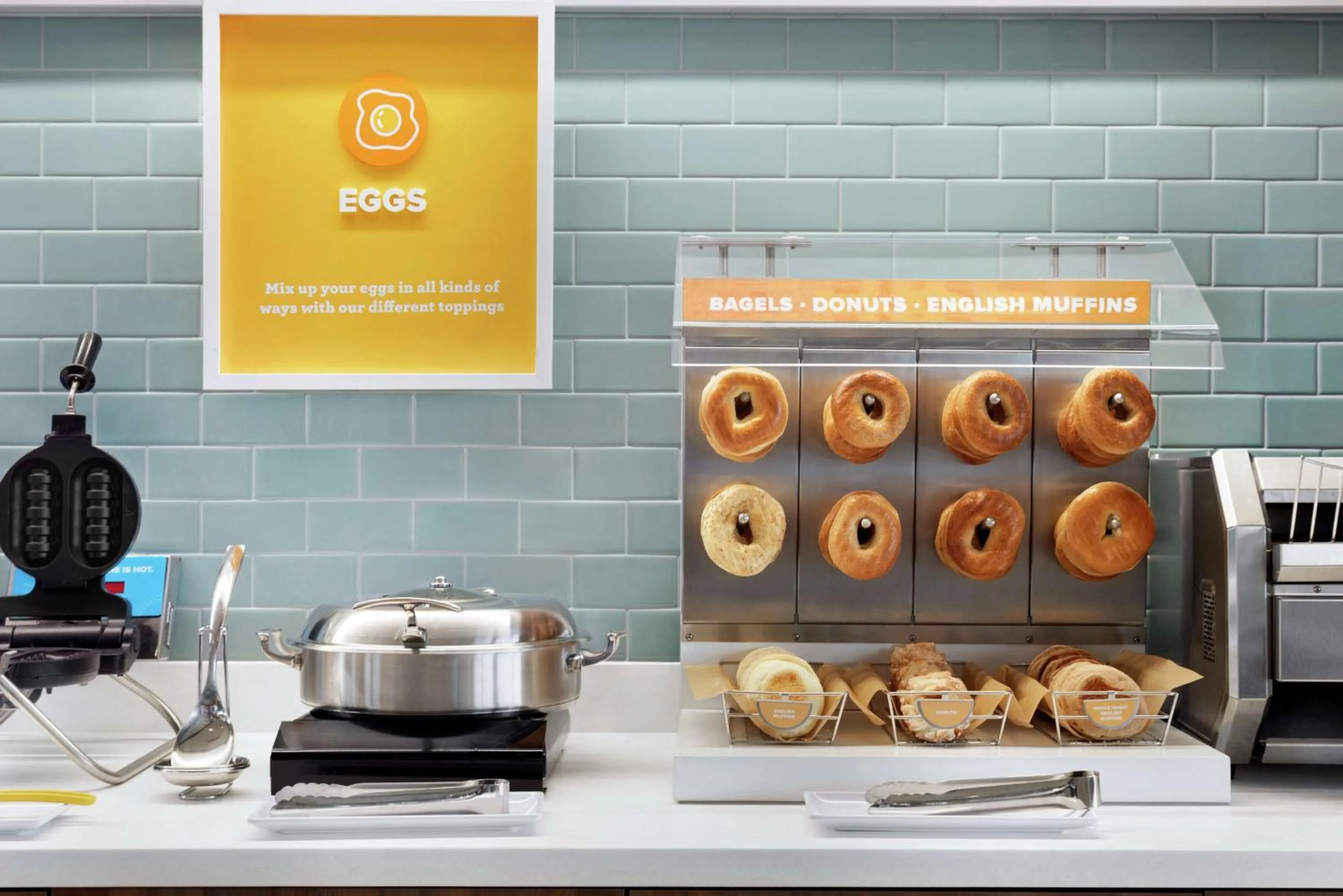 Breakfast in Tru By Hilton Milwaukee Brookfield