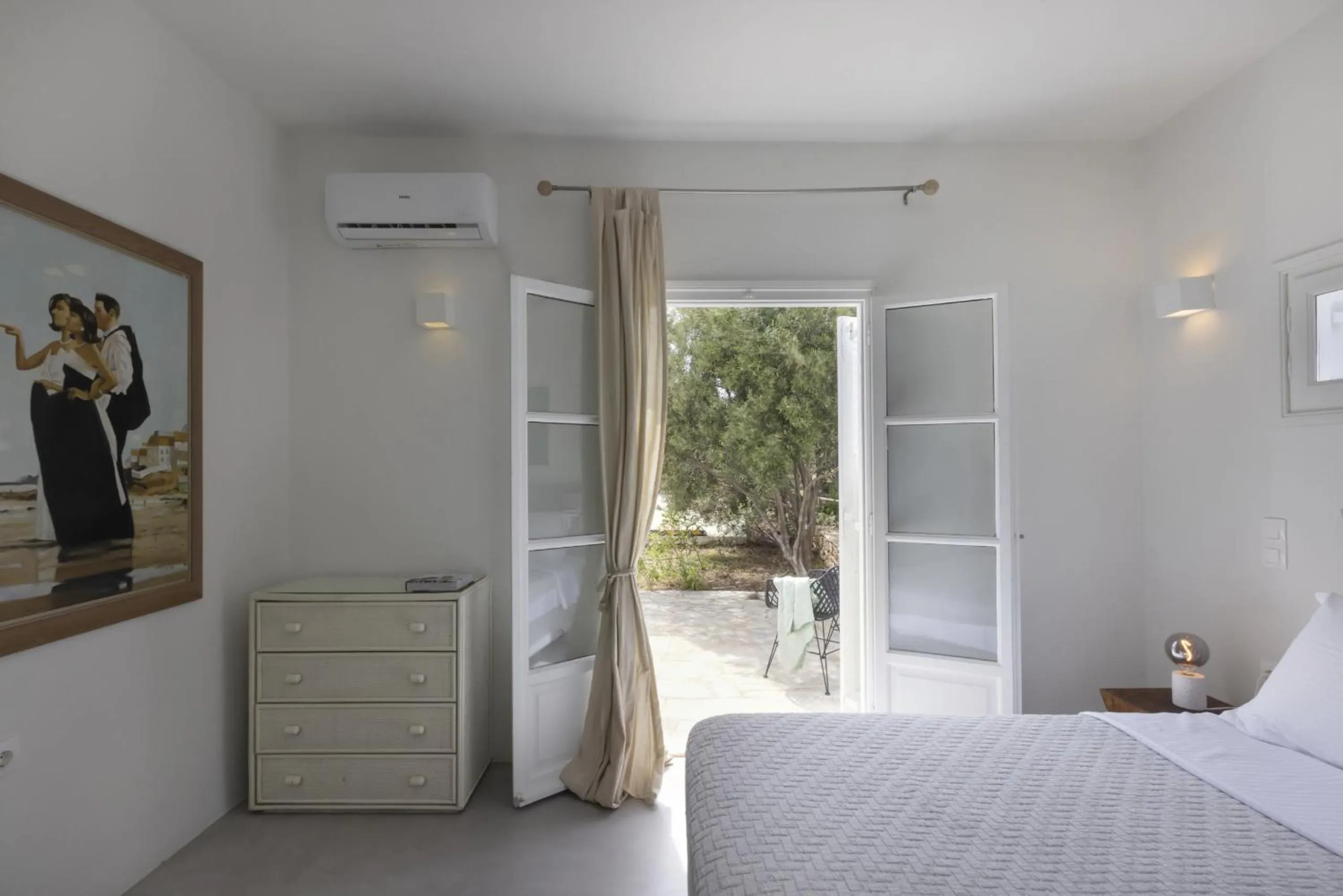 Bed in Villa Alkyoni · Beautiful 8-person Family Villa with Great Views