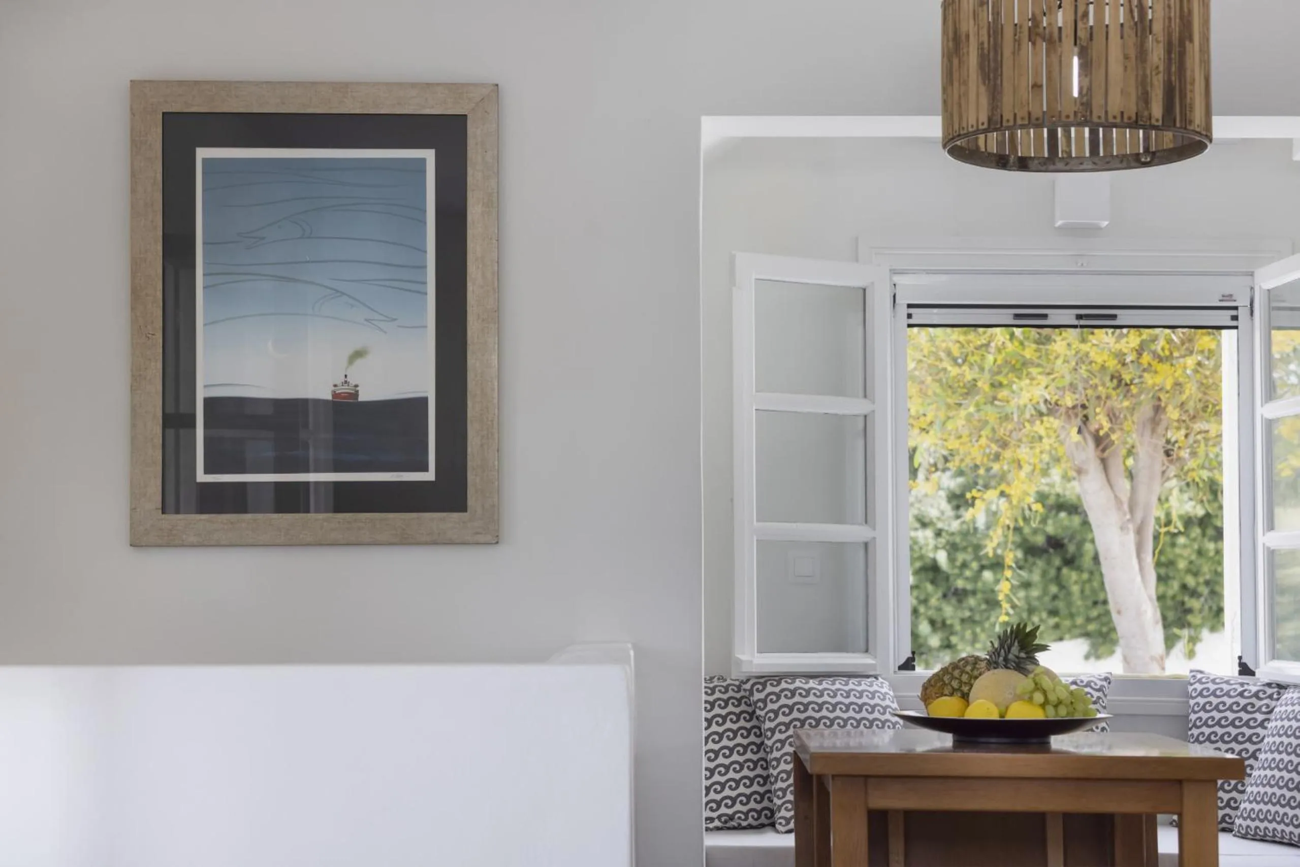 Decorative detail in Villa Alkyoni · Beautiful 8-person Family Villa with Great Views