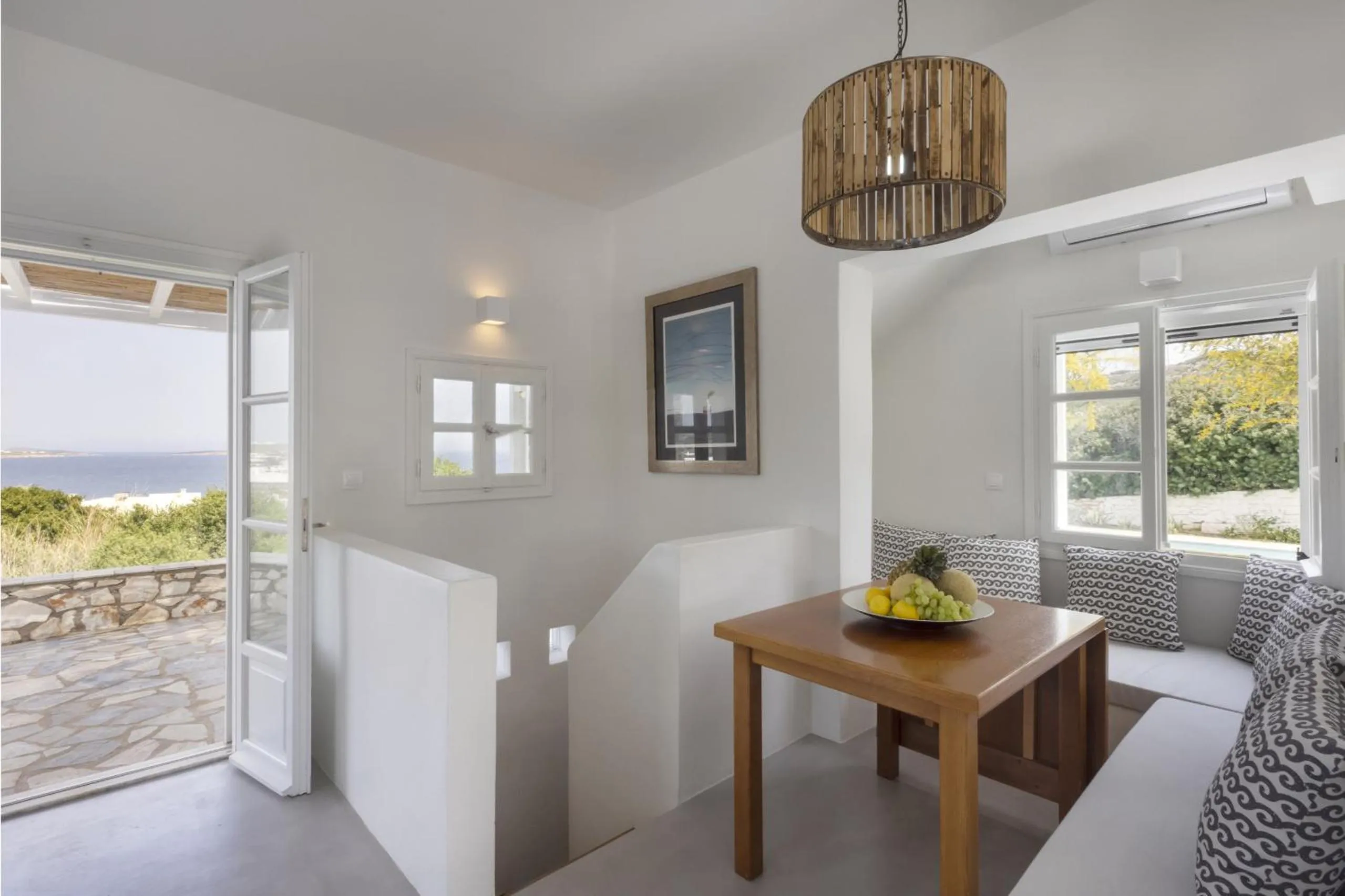 Dining area in Villa Alkyoni · Beautiful 8-person Family Villa with Great Views