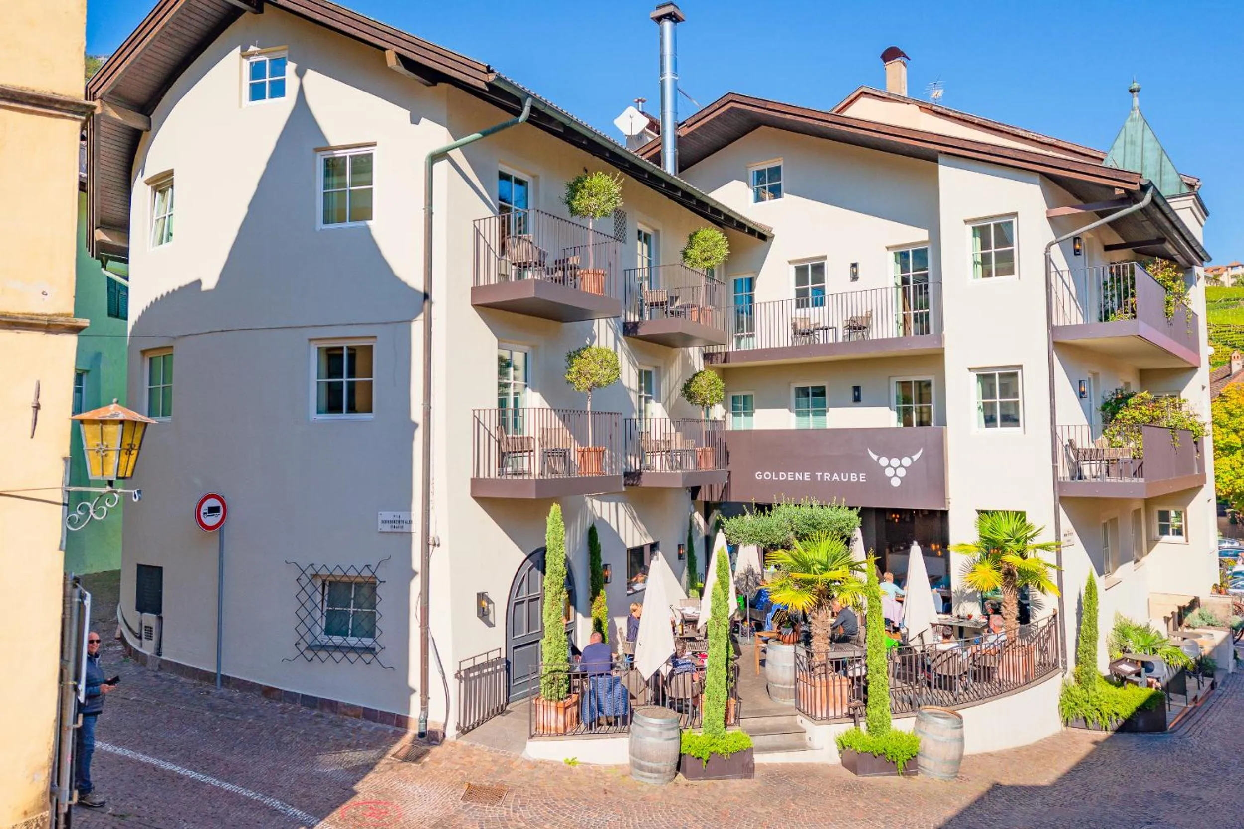 Restaurant/places to eat in Überbacherhof