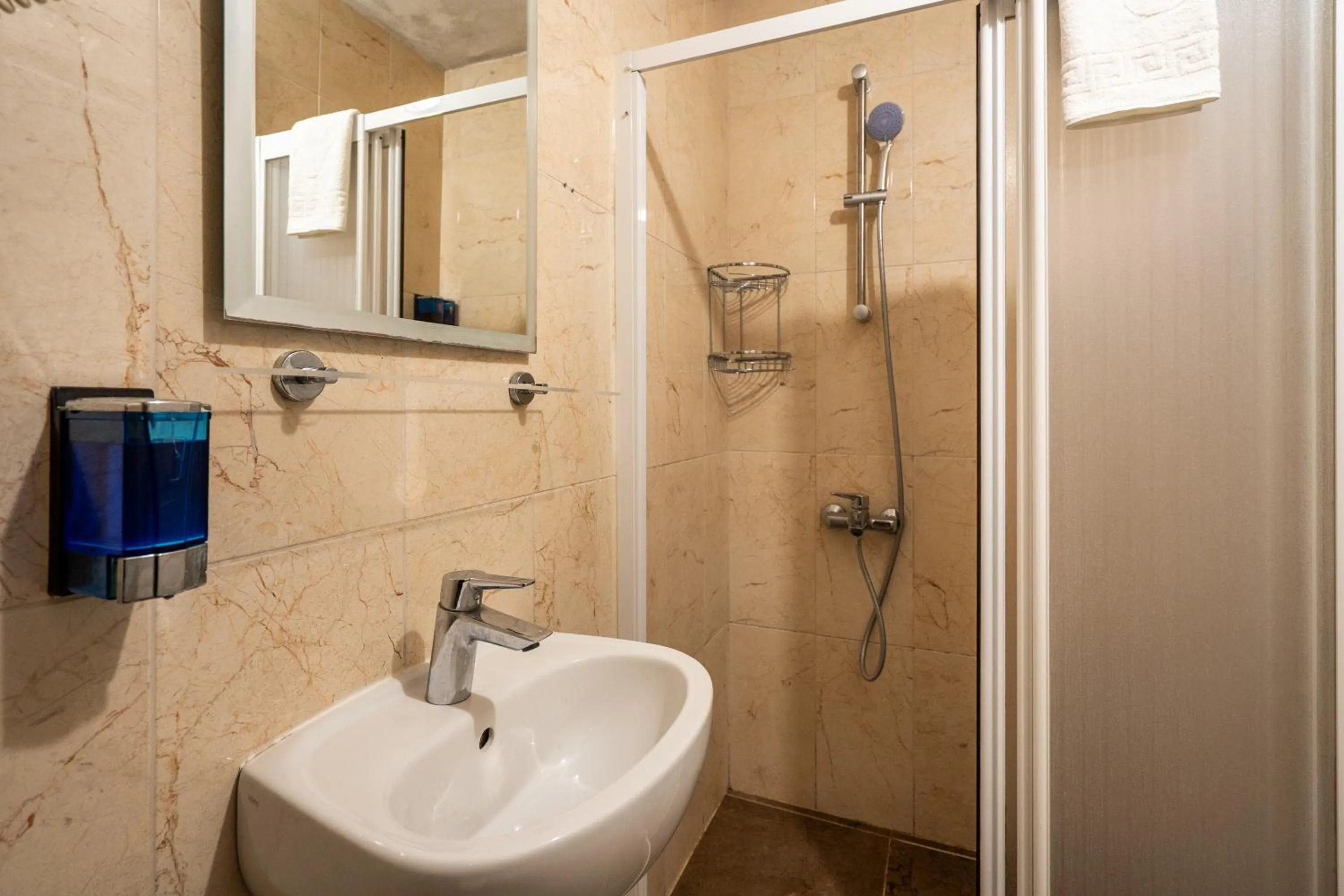 Bathroom in Cihangir Palace Hotel