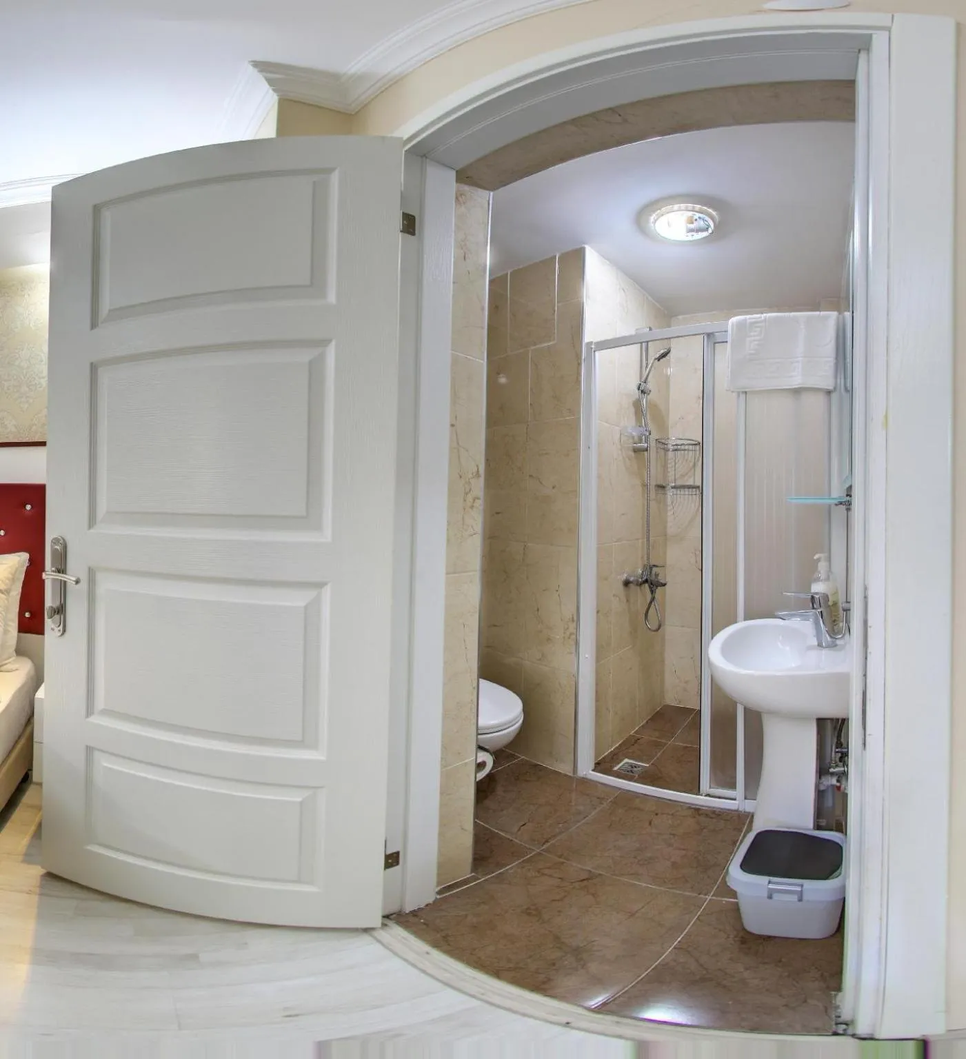 Bathroom in Cihangir Palace Hotel