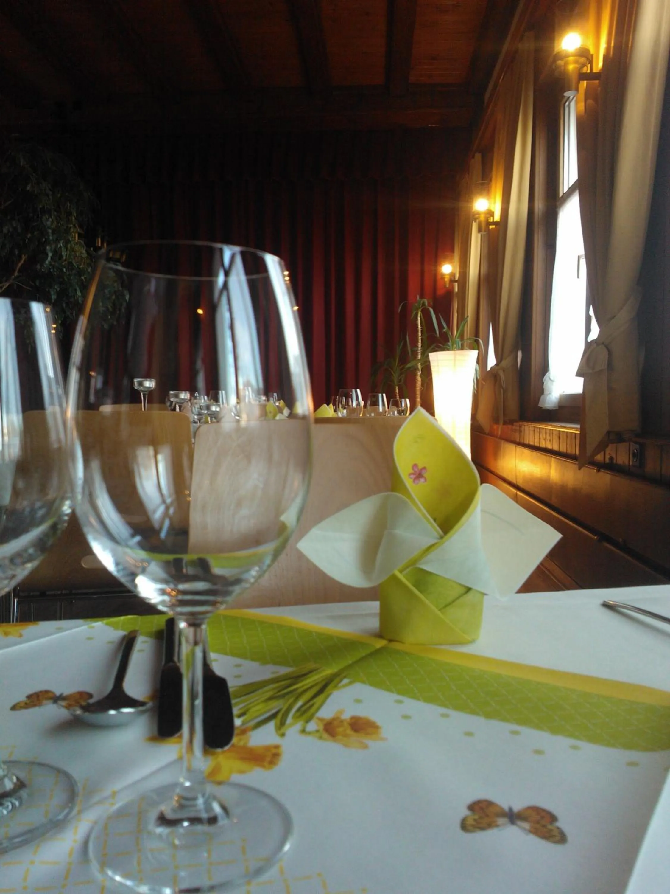 Restaurant/Places to Eat in Hotel Restaurant Sternen